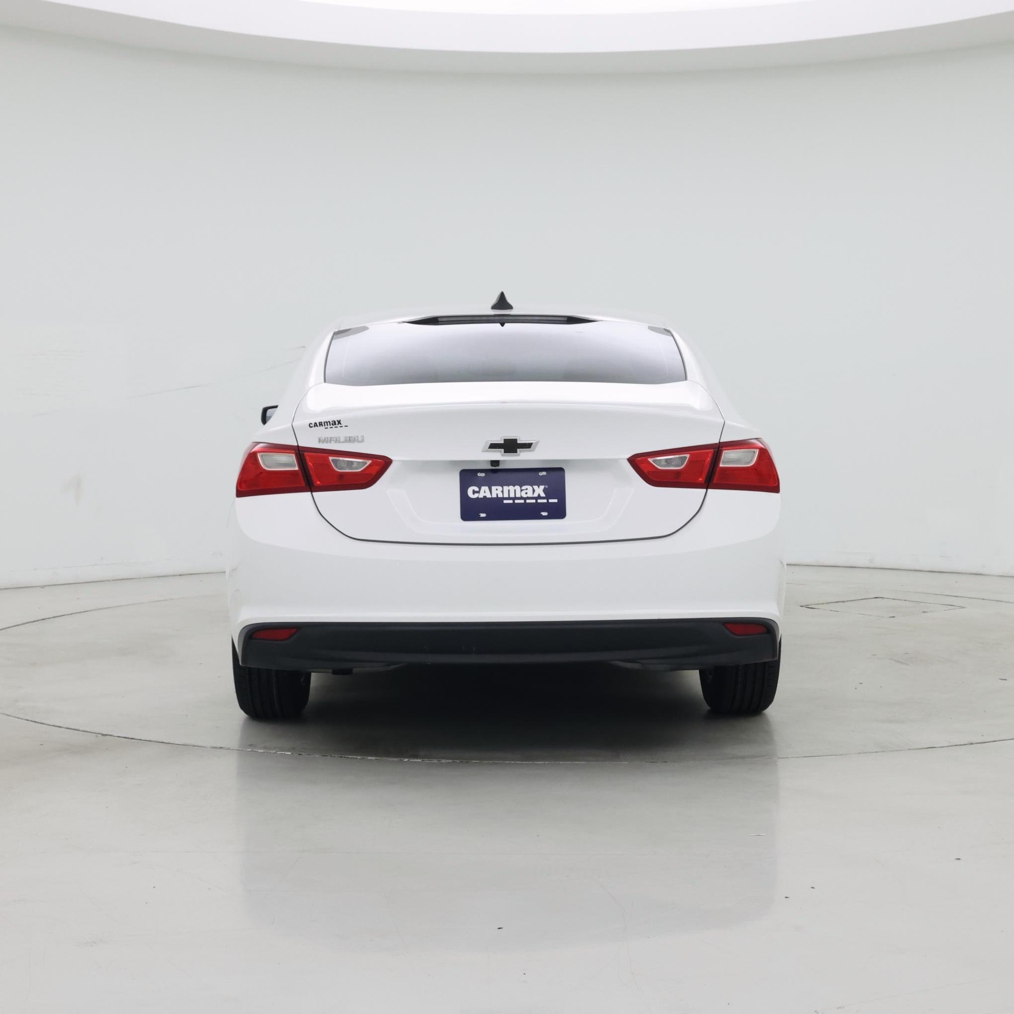 Thumbnail: 2017 Chevrolet Malibu - 6