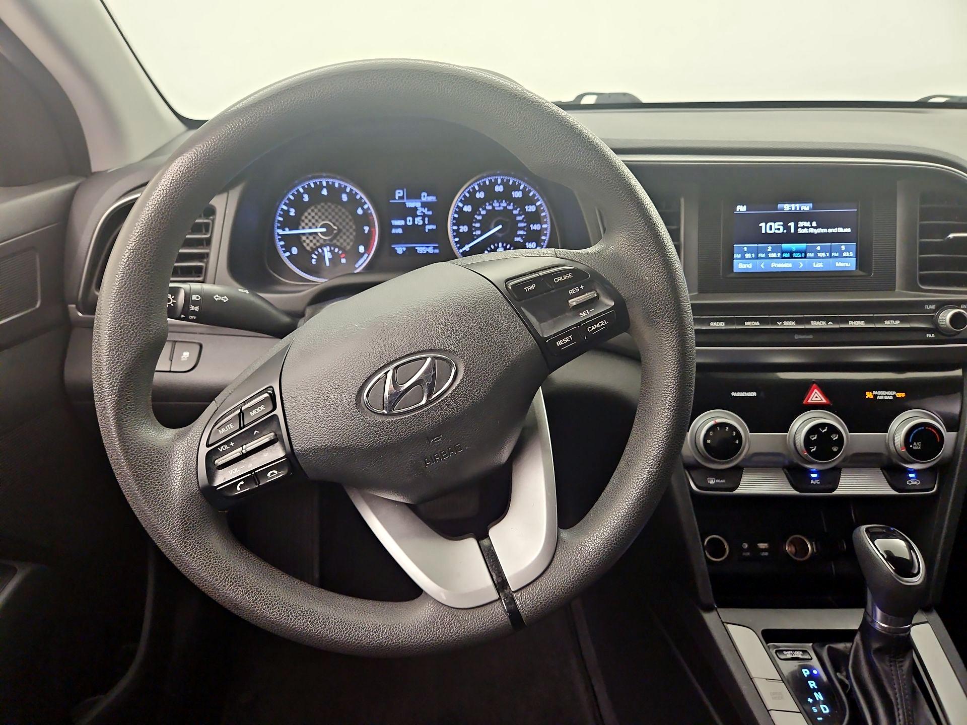 Thumbnail: 2019 Hyundai Elantra - 10