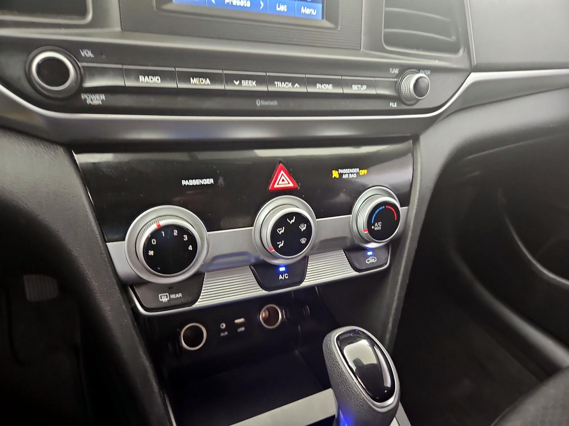 Thumbnail: 2019 Hyundai Elantra - 16