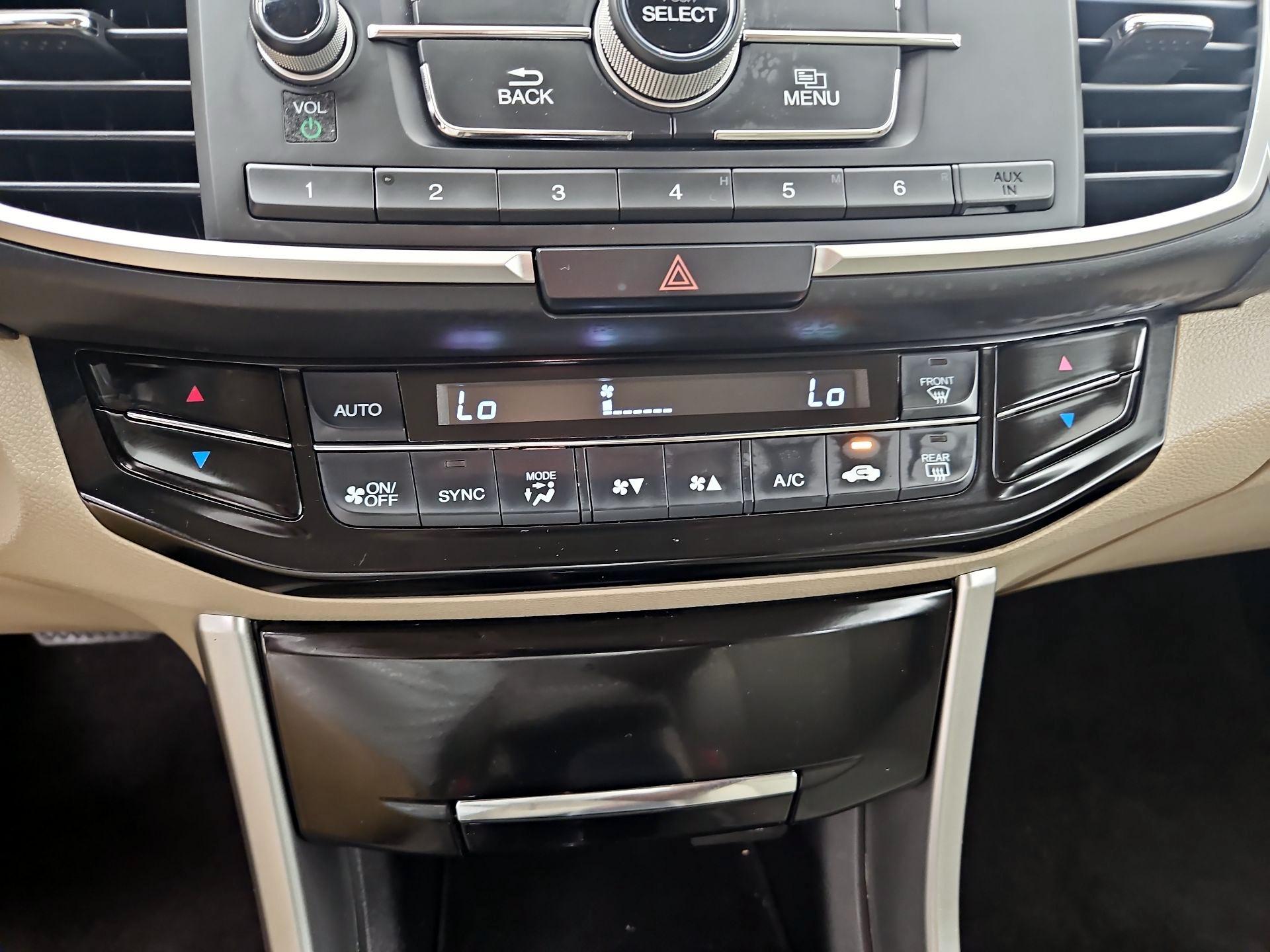 Thumbnail: 2016 Honda Accord - 16