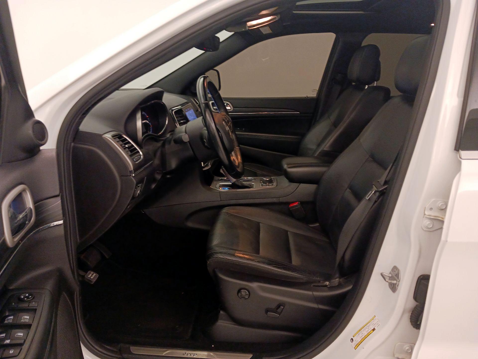 Thumbnail: 2020 Jeep Grand Cherokee - 11