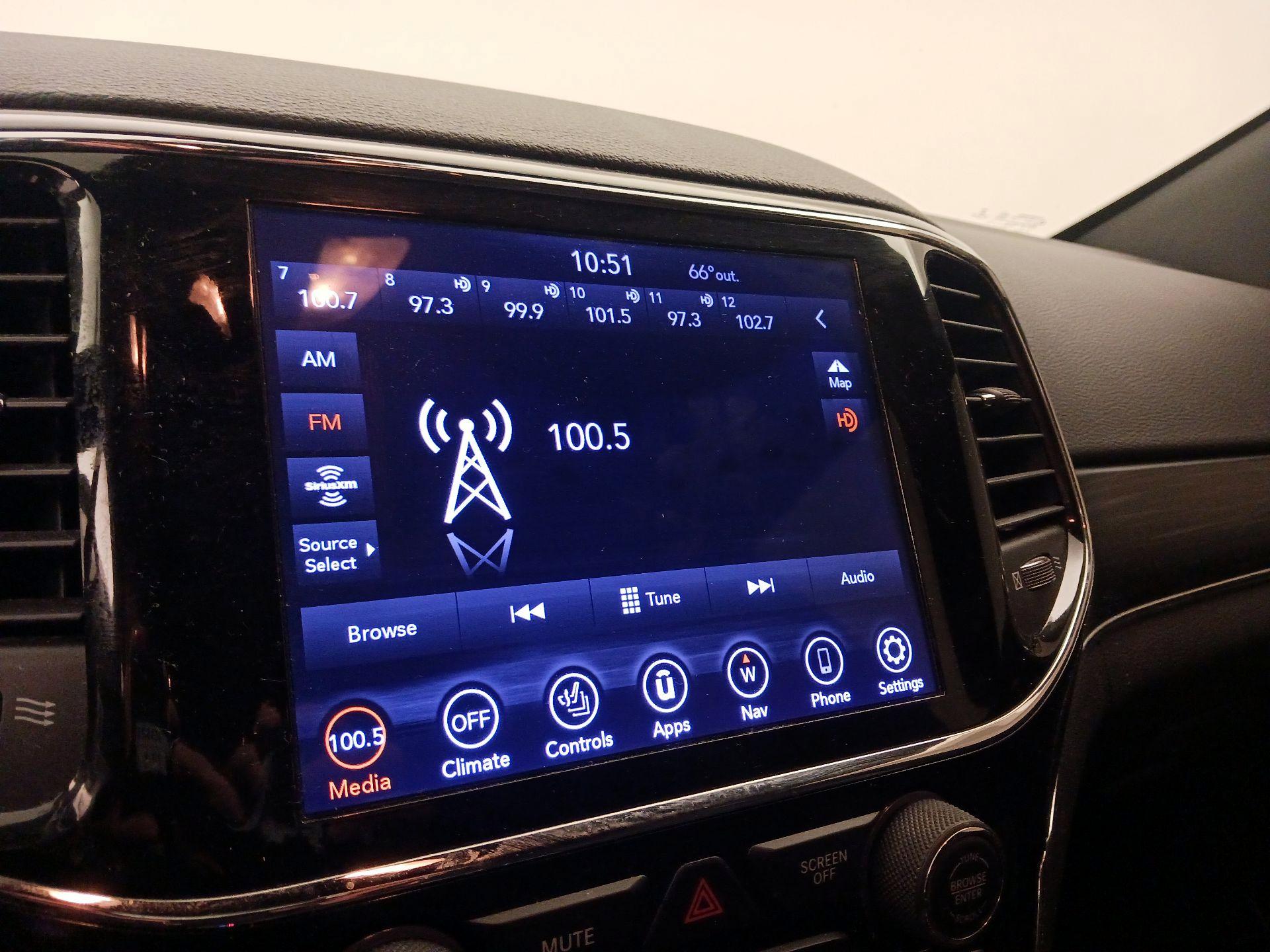 Thumbnail: 2020 Jeep Grand Cherokee - 16