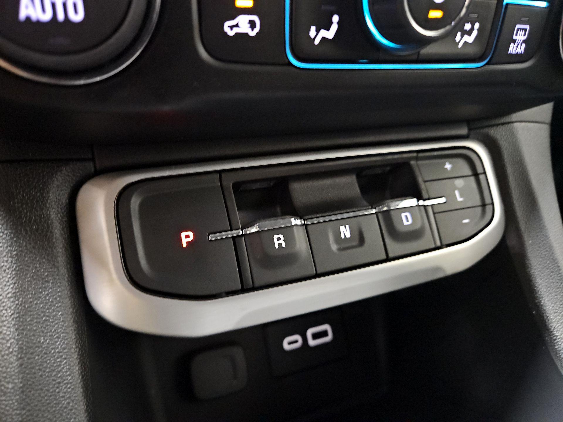 Thumbnail: 2023 GMC Acadia - 16