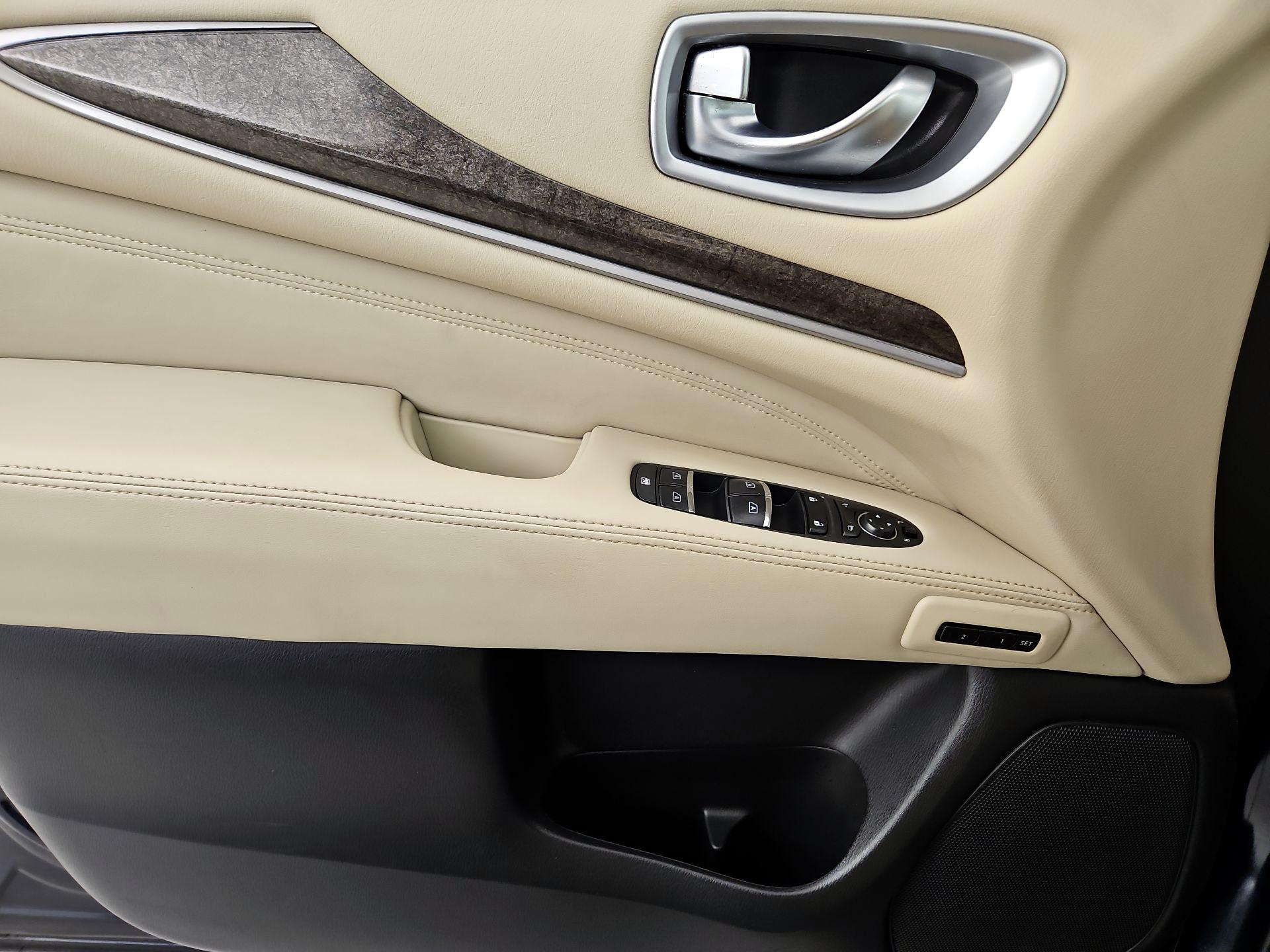Thumbnail: 2015 INFINITI QX60 - 12