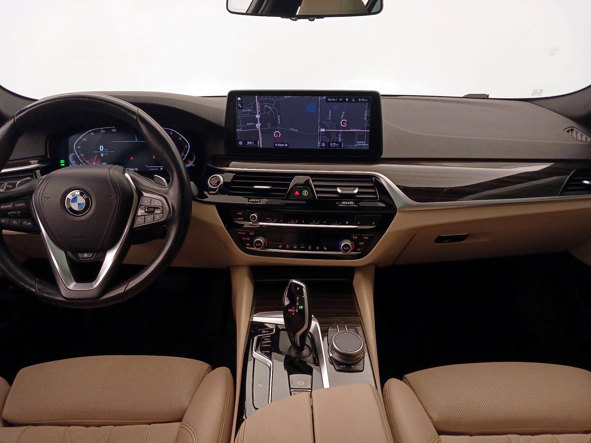 Thumbnail: 2021 BMW 5 Series - 9