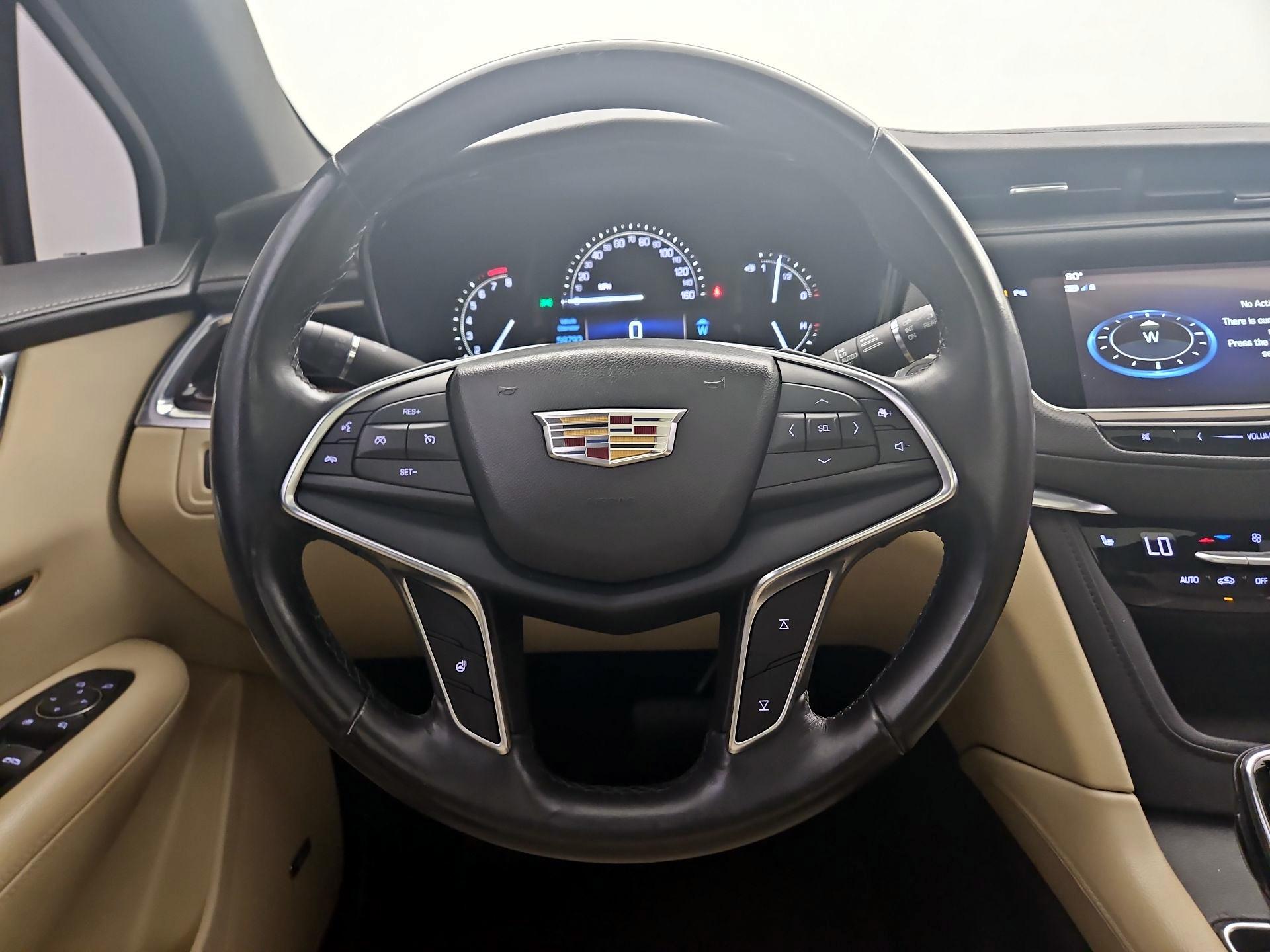 Thumbnail: 2018 Cadillac XT5 - 10