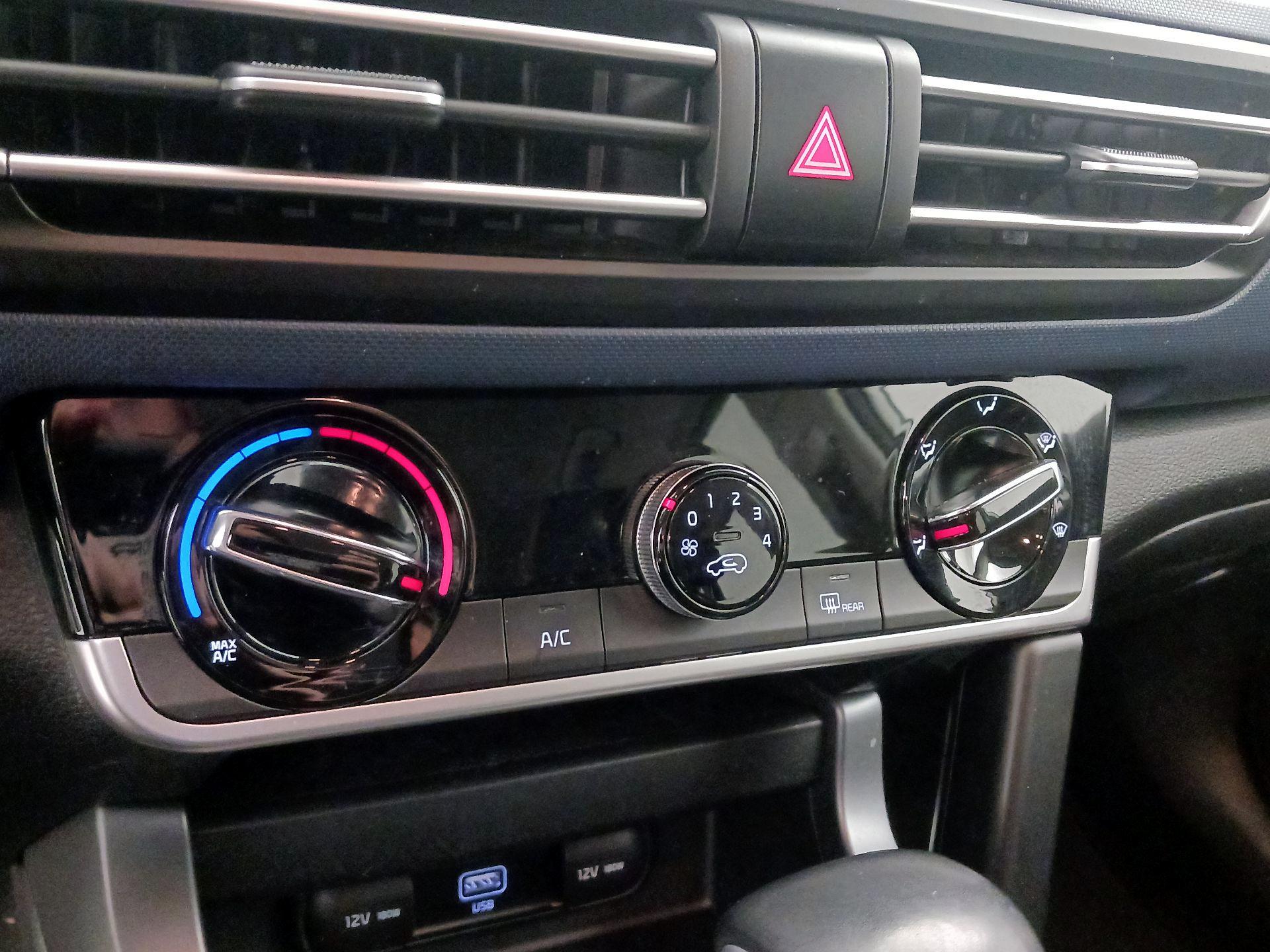 Thumbnail: 2021 Kia Seltos - 16