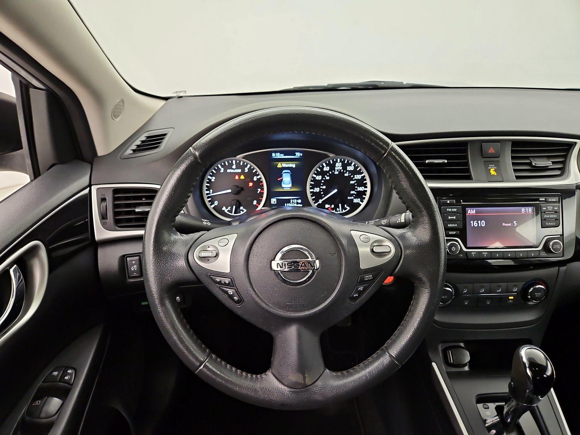 Thumbnail: 2017 Nissan Sentra - 10