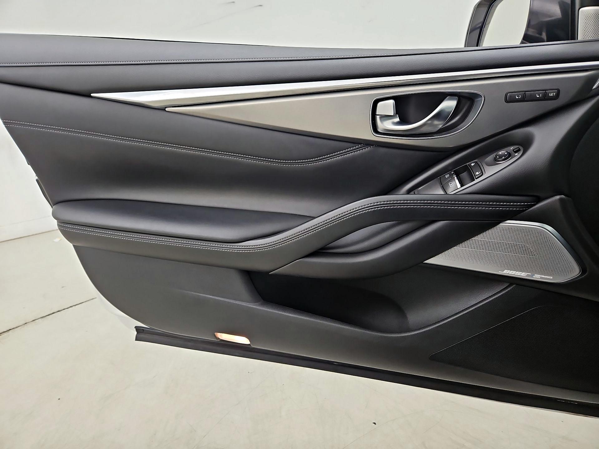 Thumbnail: 2017 INFINITI Q60 - 12