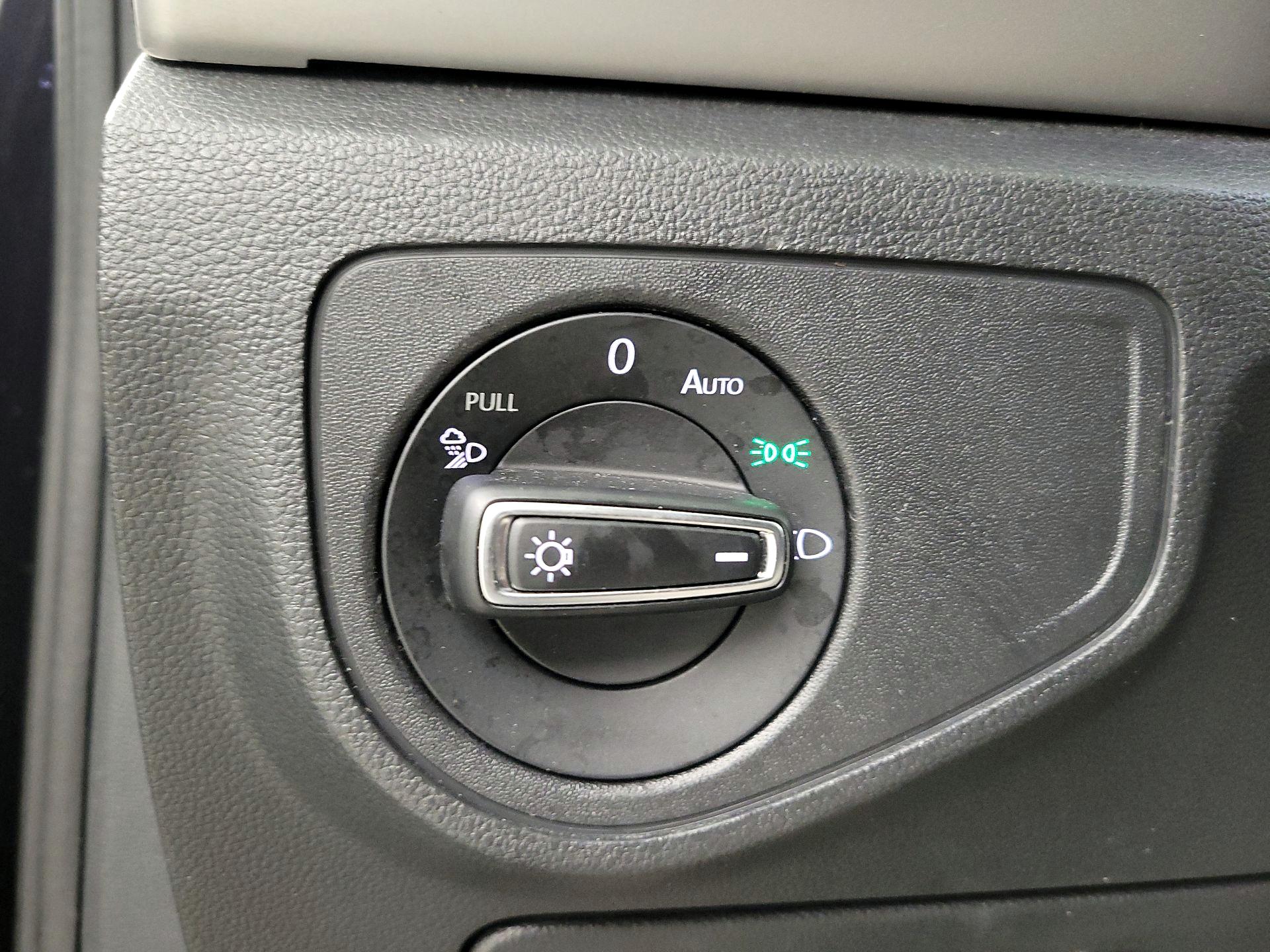 Thumbnail: 2022 Volkswagen Atlas - 13