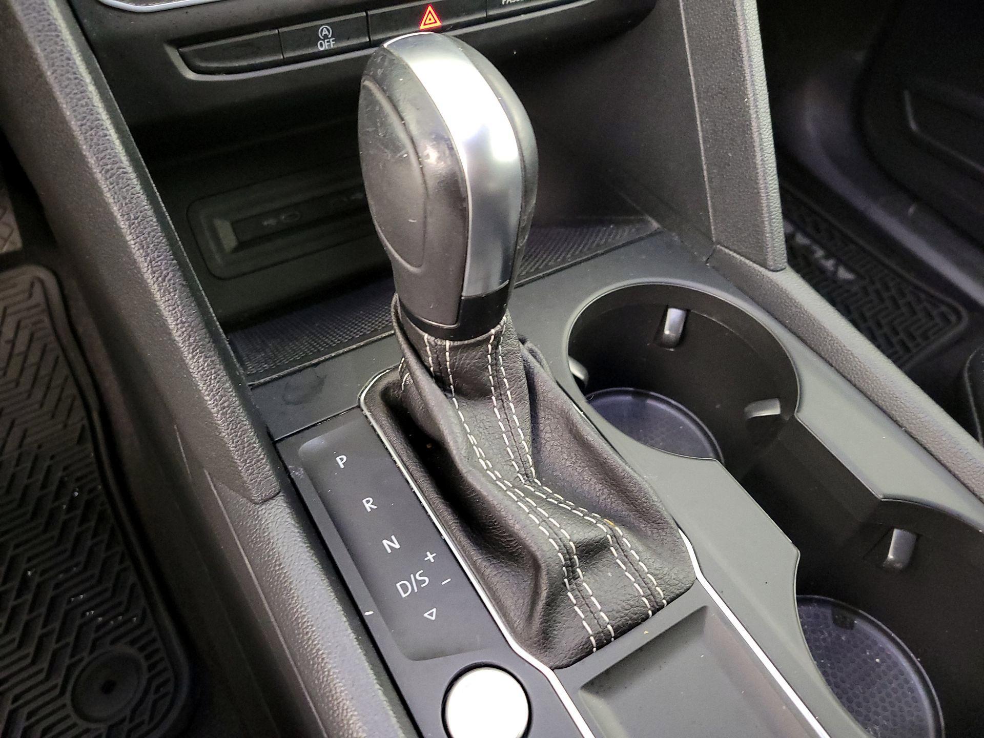 Thumbnail: 2022 Volkswagen Atlas - 17