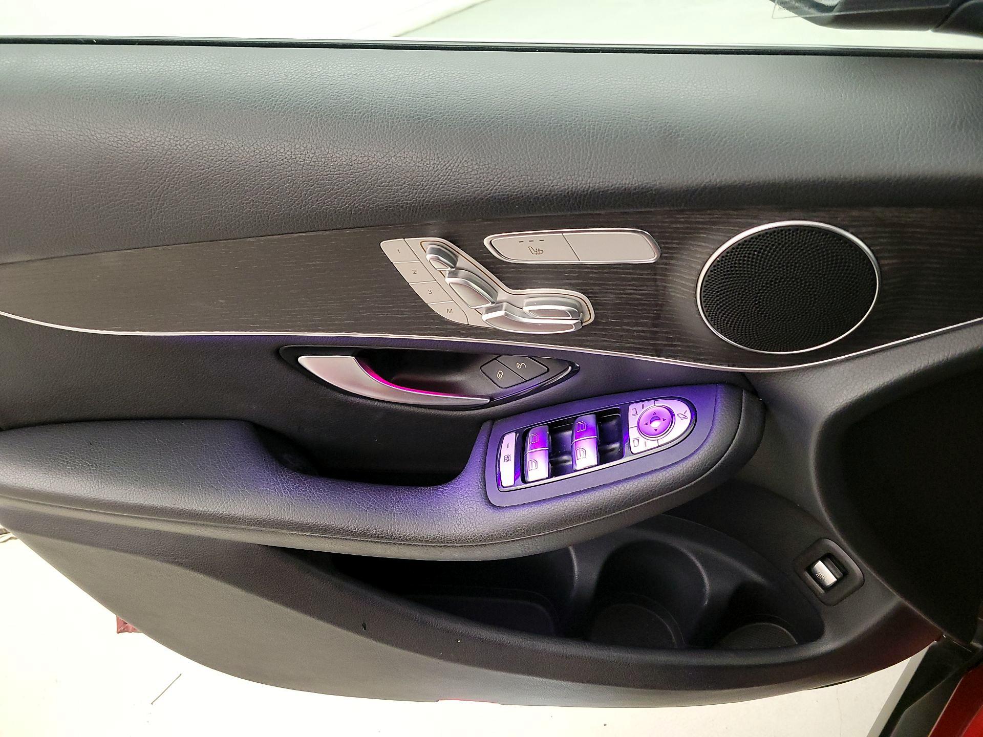 Thumbnail: 2022 Mercedes-Benz GLC - 10