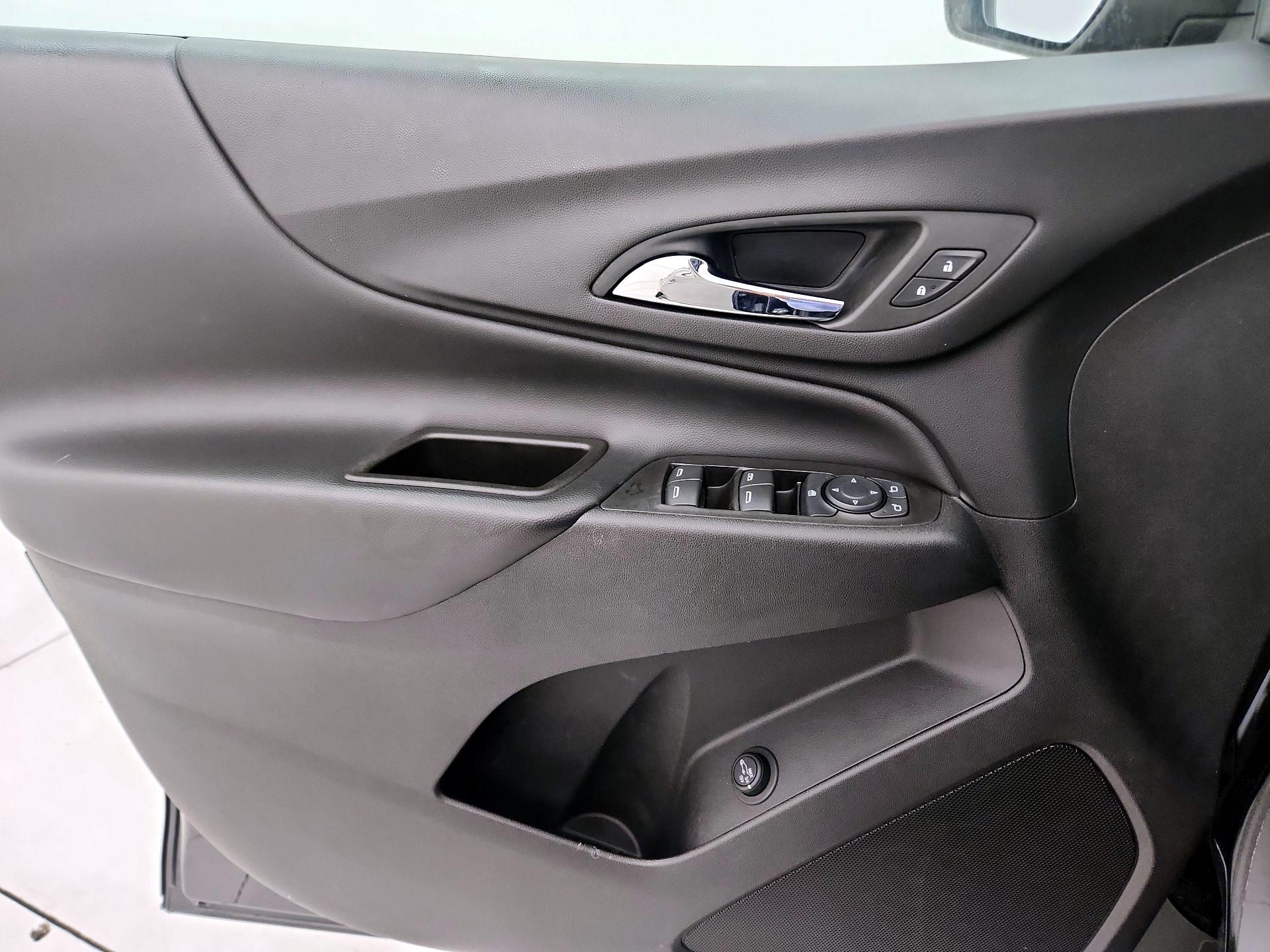 Thumbnail: 2022 Chevrolet Equinox - 12