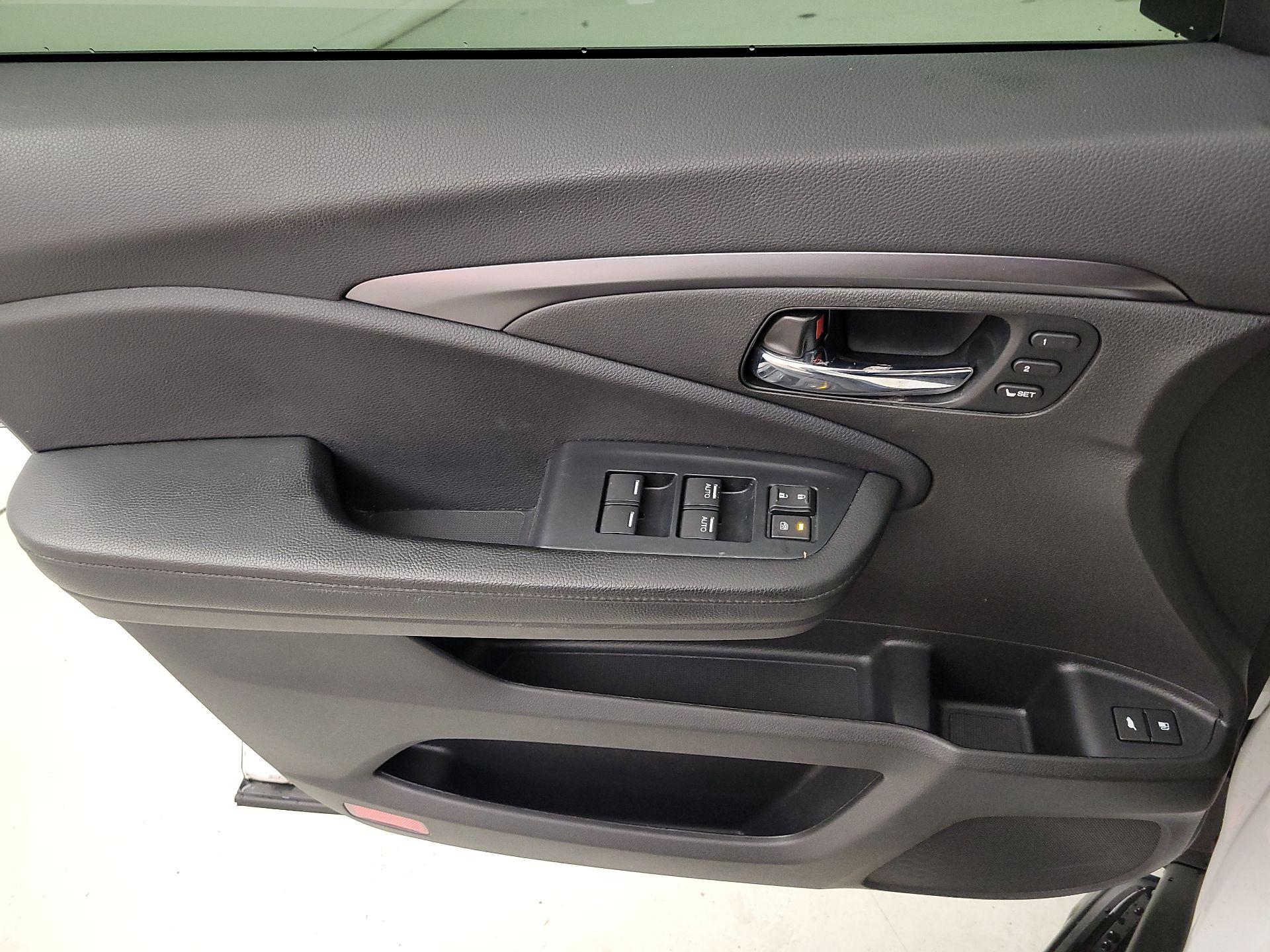 Thumbnail: 2022 Honda Pilot - 12