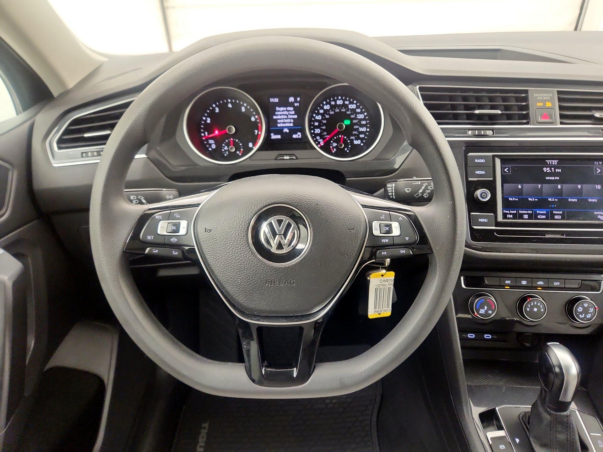 Thumbnail: 2021 Volkswagen Tiguan - 10