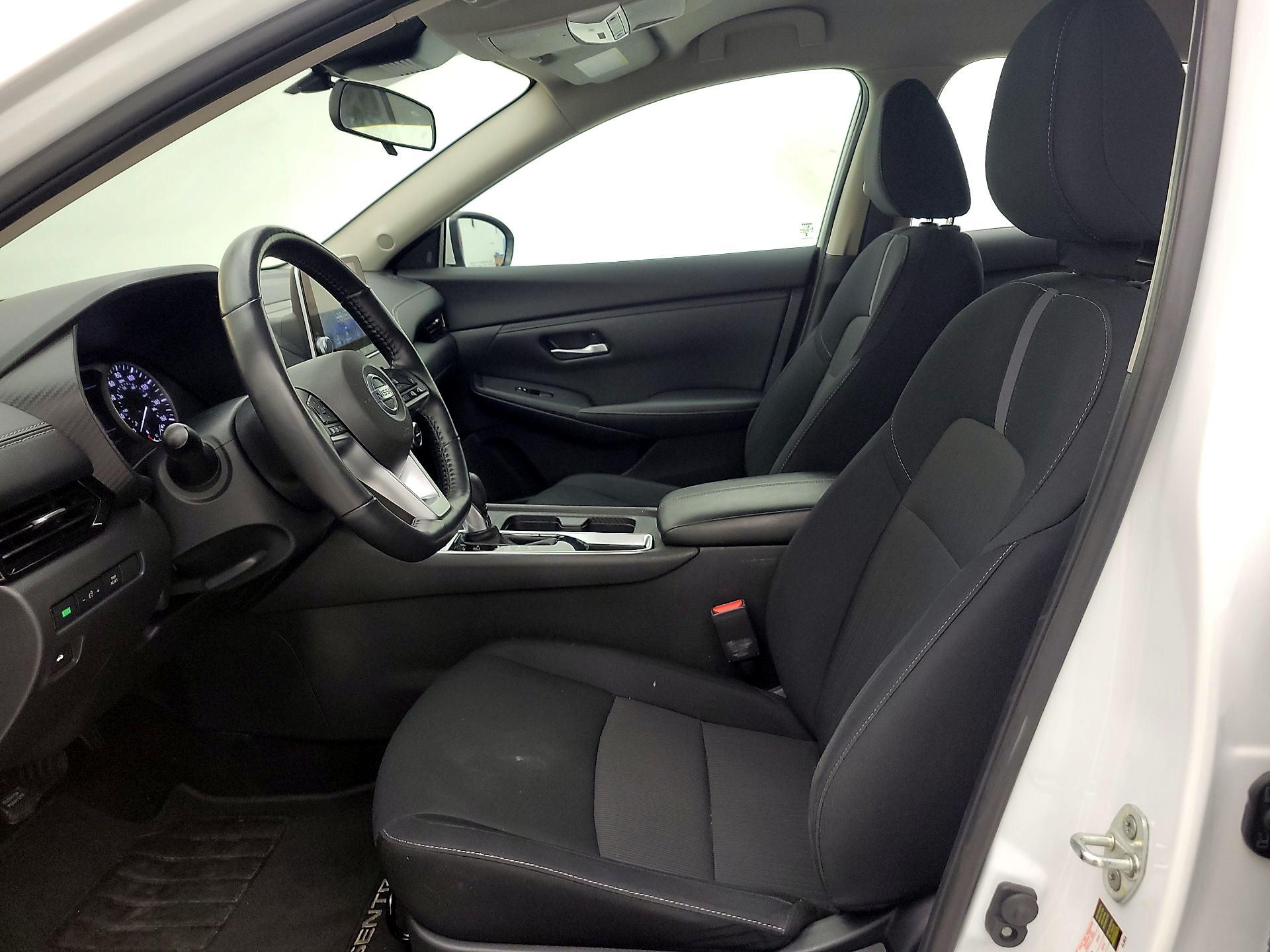 Thumbnail: 2022 Nissan Sentra - 11