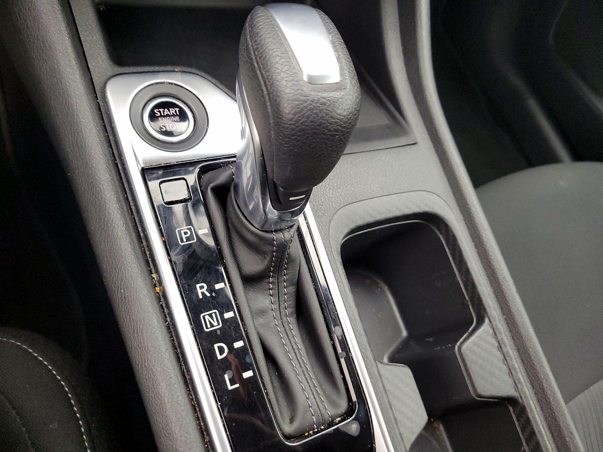 Thumbnail: 2022 Nissan Sentra - 17