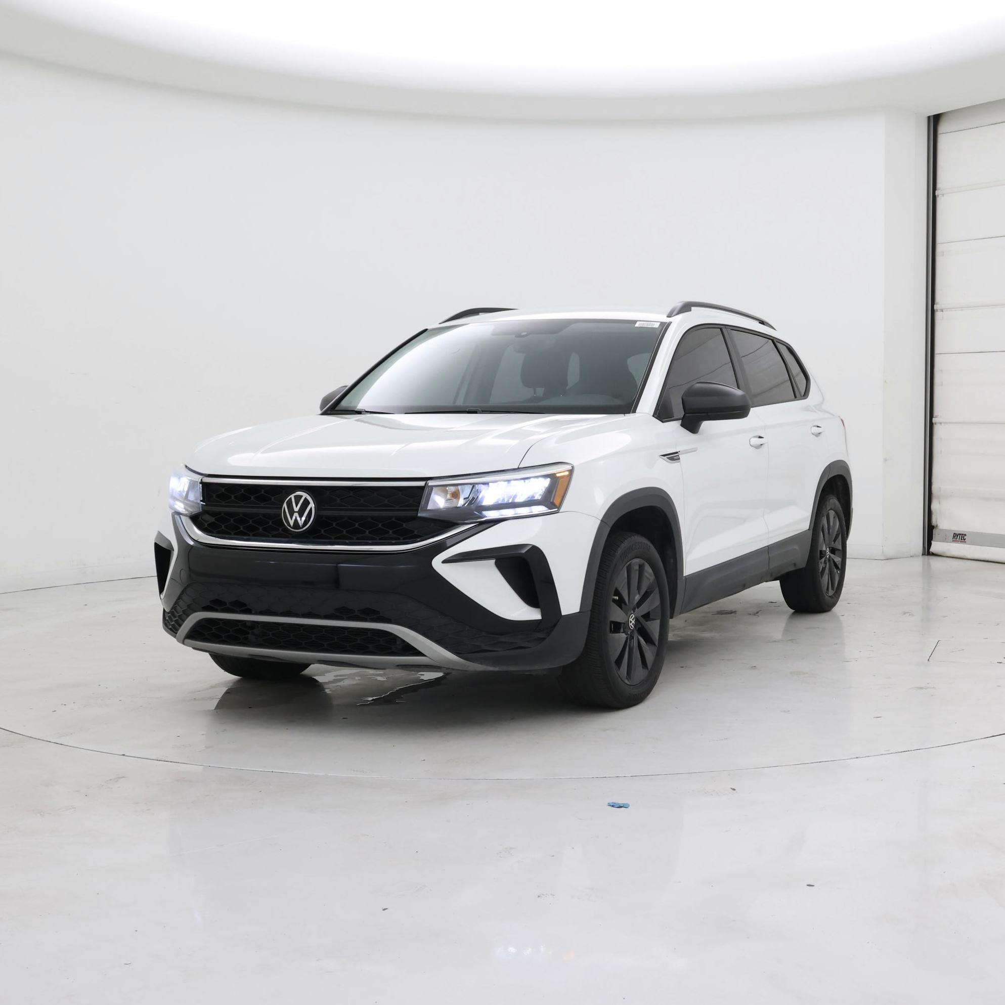 Thumbnail: 2023 Volkswagen Taos - 4