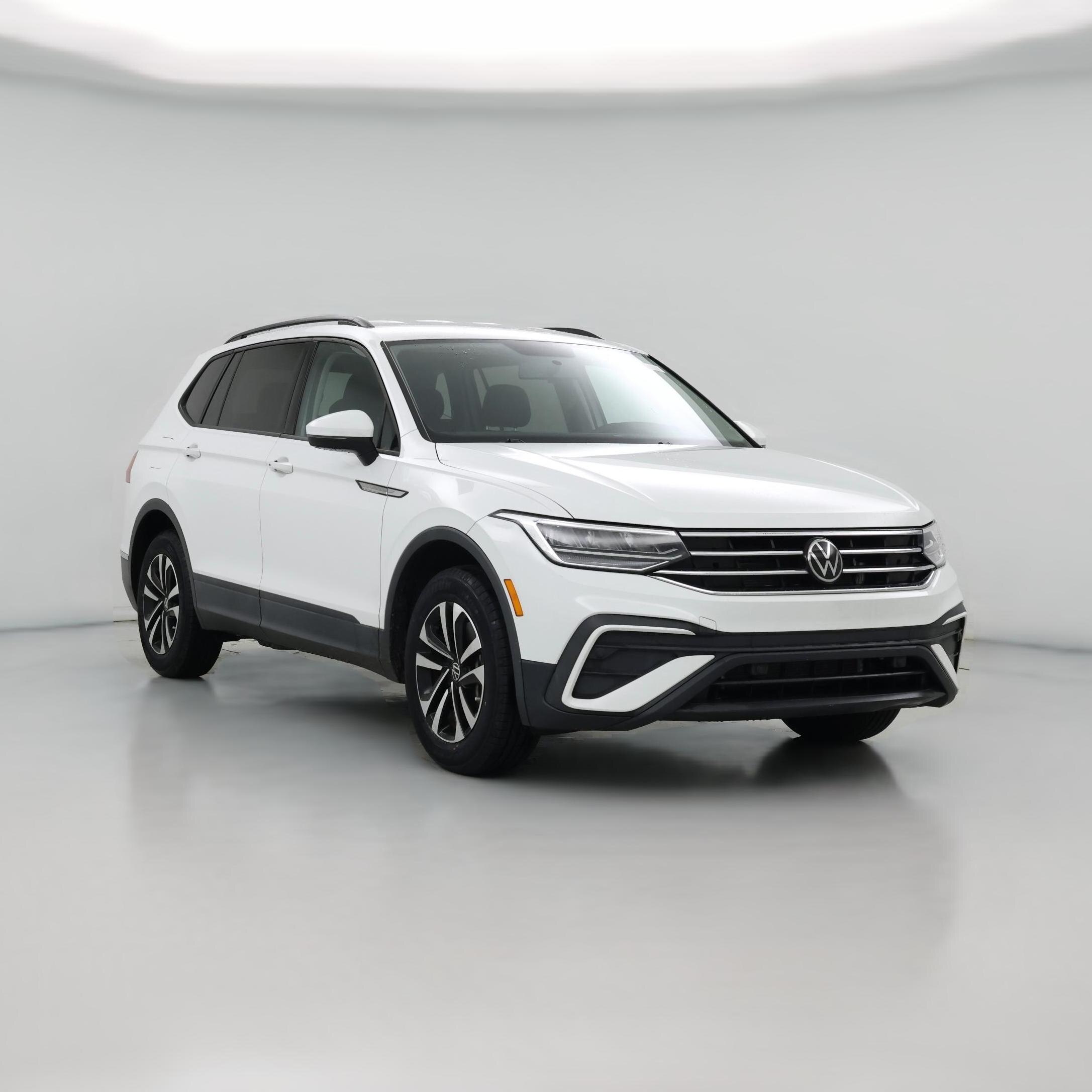 Thumbnail: 2022 Volkswagen Tiguan - 1