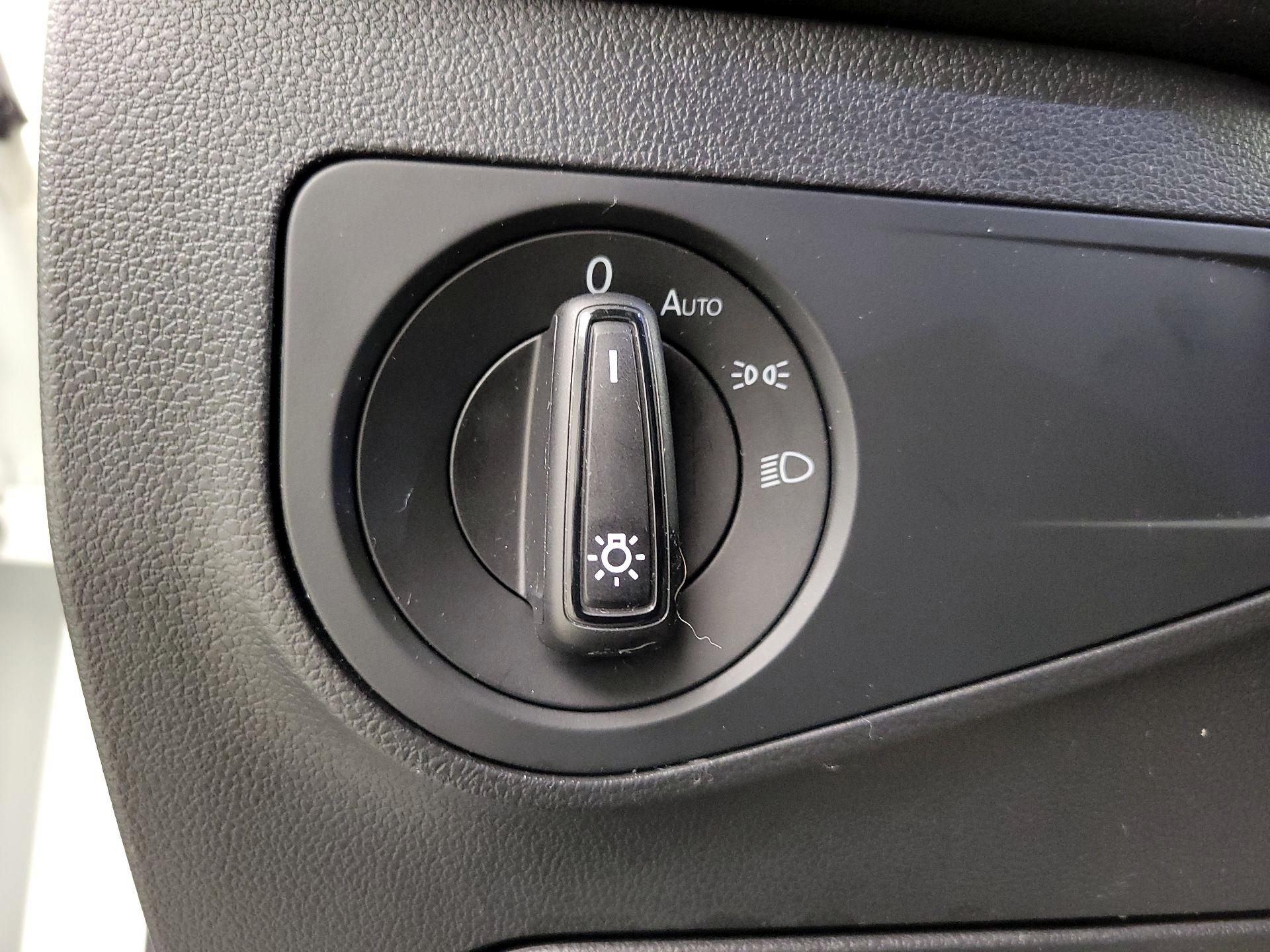 Thumbnail: 2022 Volkswagen Tiguan - 13