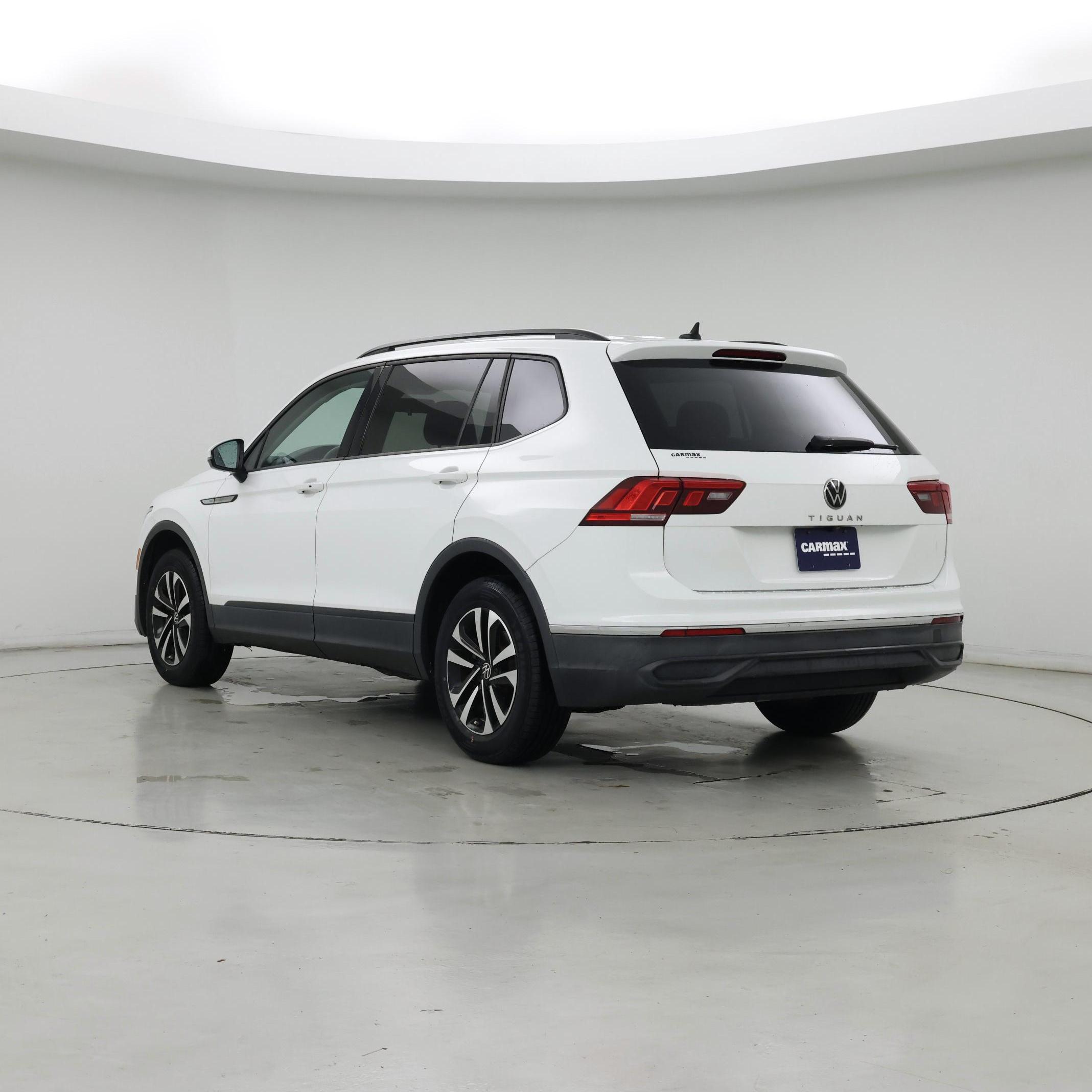 Thumbnail: 2022 Volkswagen Tiguan - 2