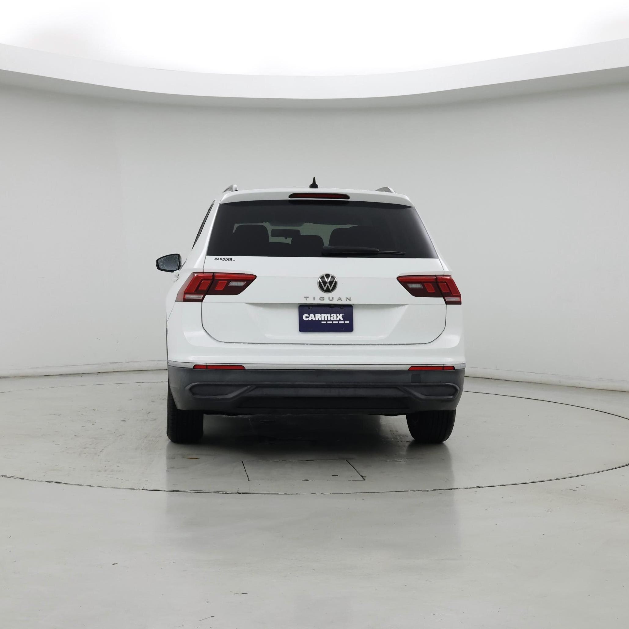 Thumbnail: 2022 Volkswagen Tiguan - 6