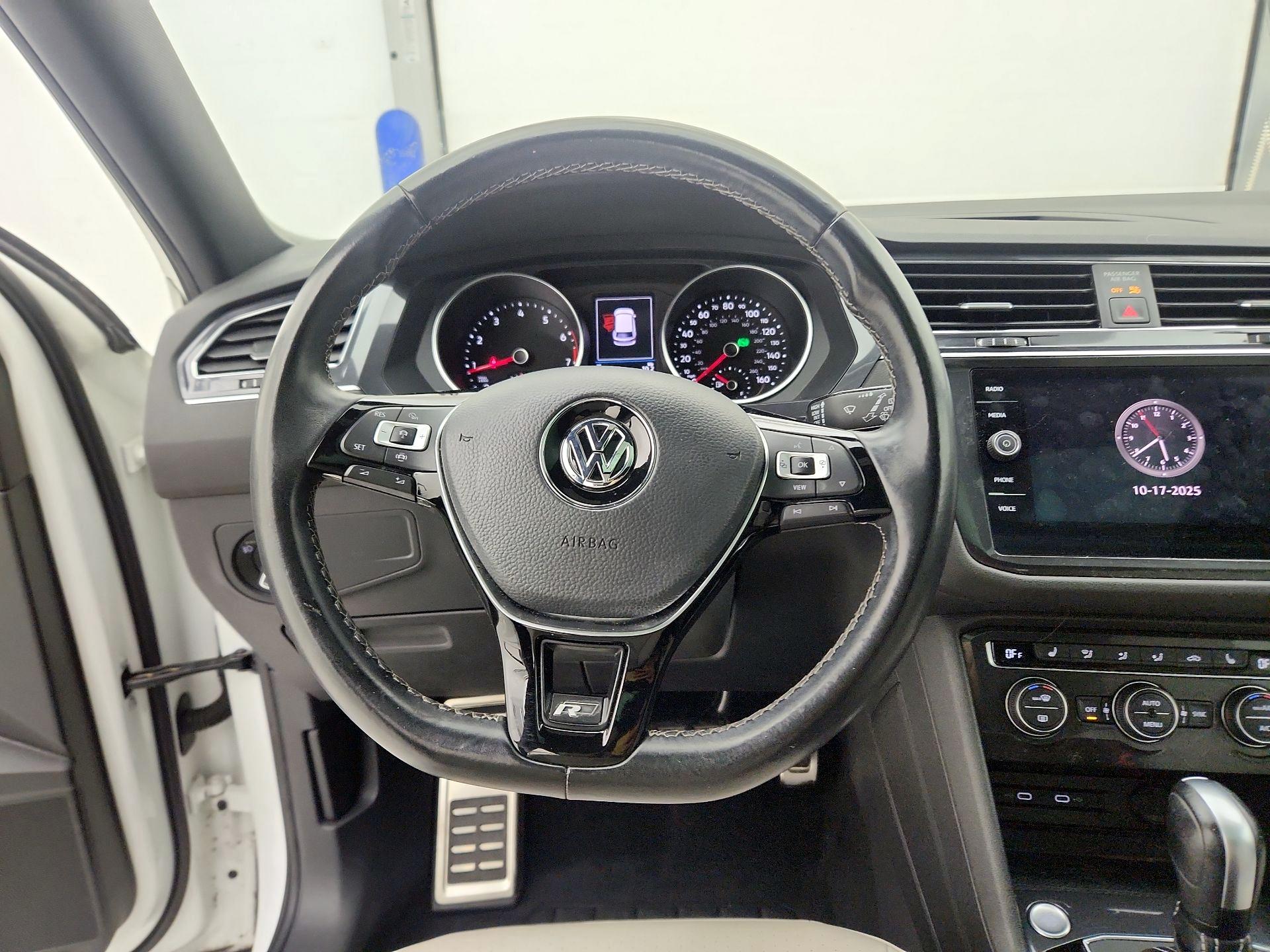 Thumbnail: 2021 Volkswagen Tiguan - 10