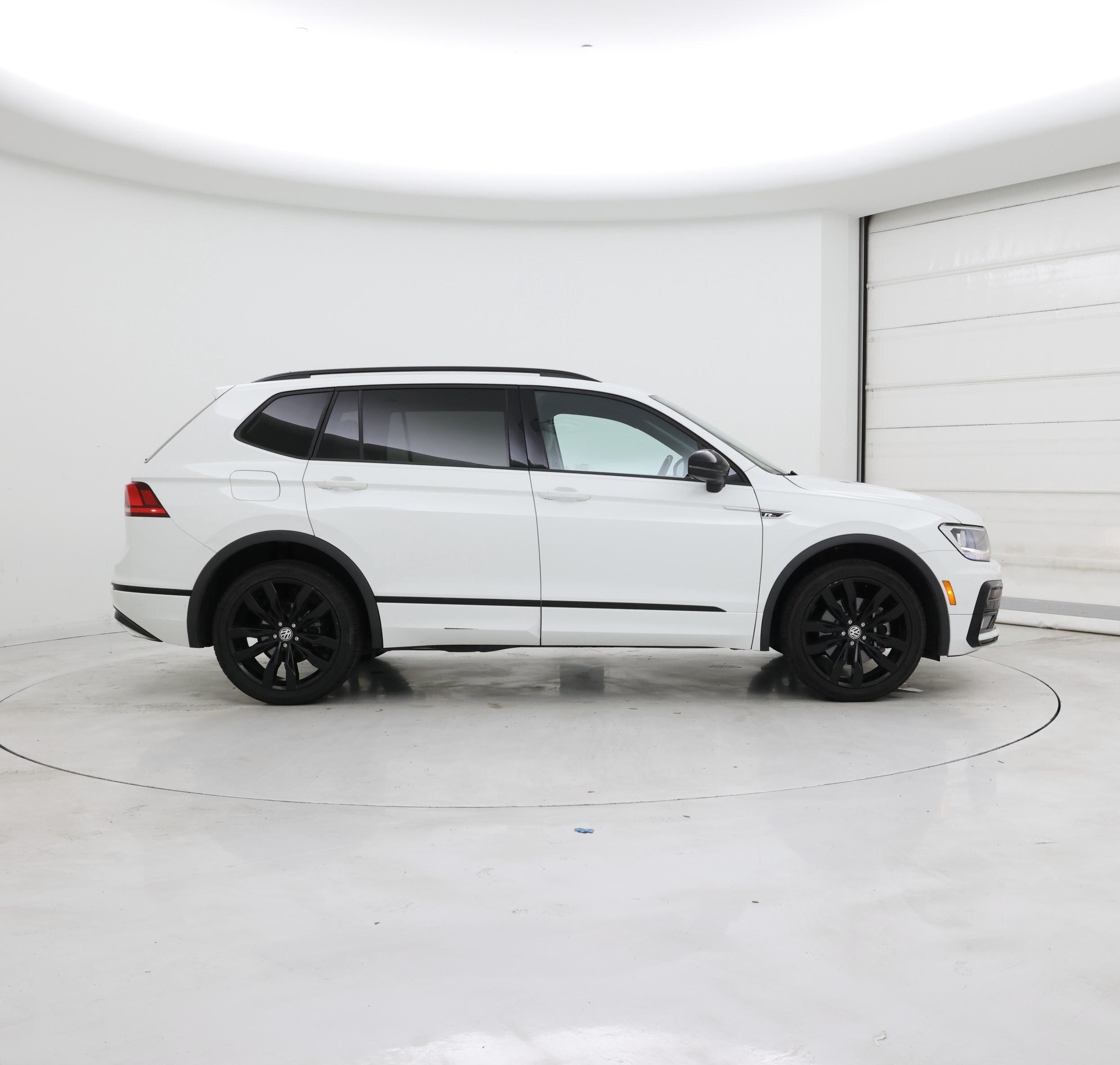 Thumbnail: 2021 Volkswagen Tiguan - 7