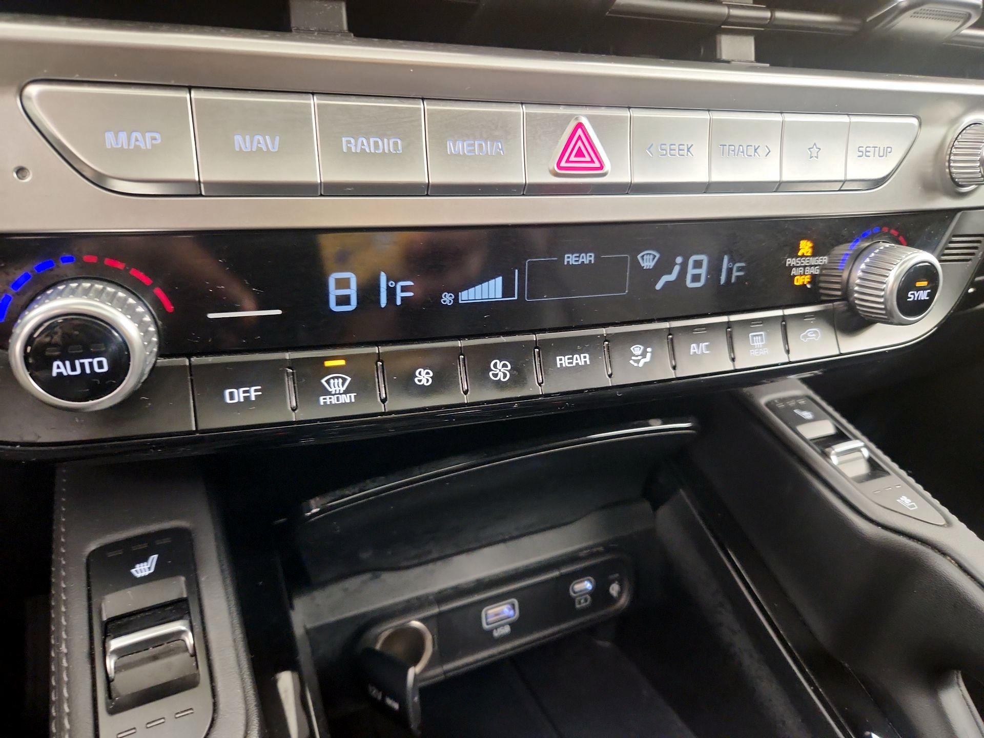 Thumbnail: 2023 Kia Telluride - 17