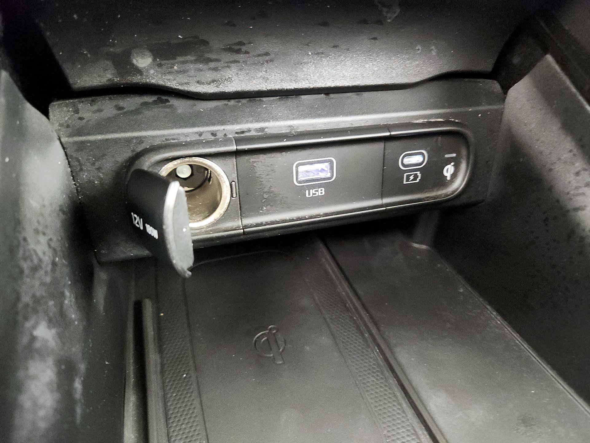 Thumbnail: 2023 Kia Telluride - 19