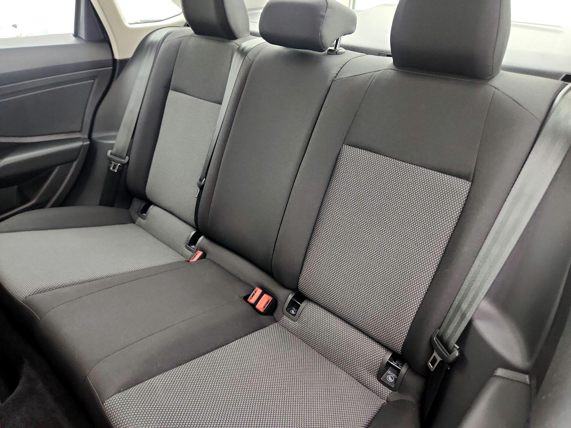 Thumbnail: 2020 Volkswagen Jetta - 18