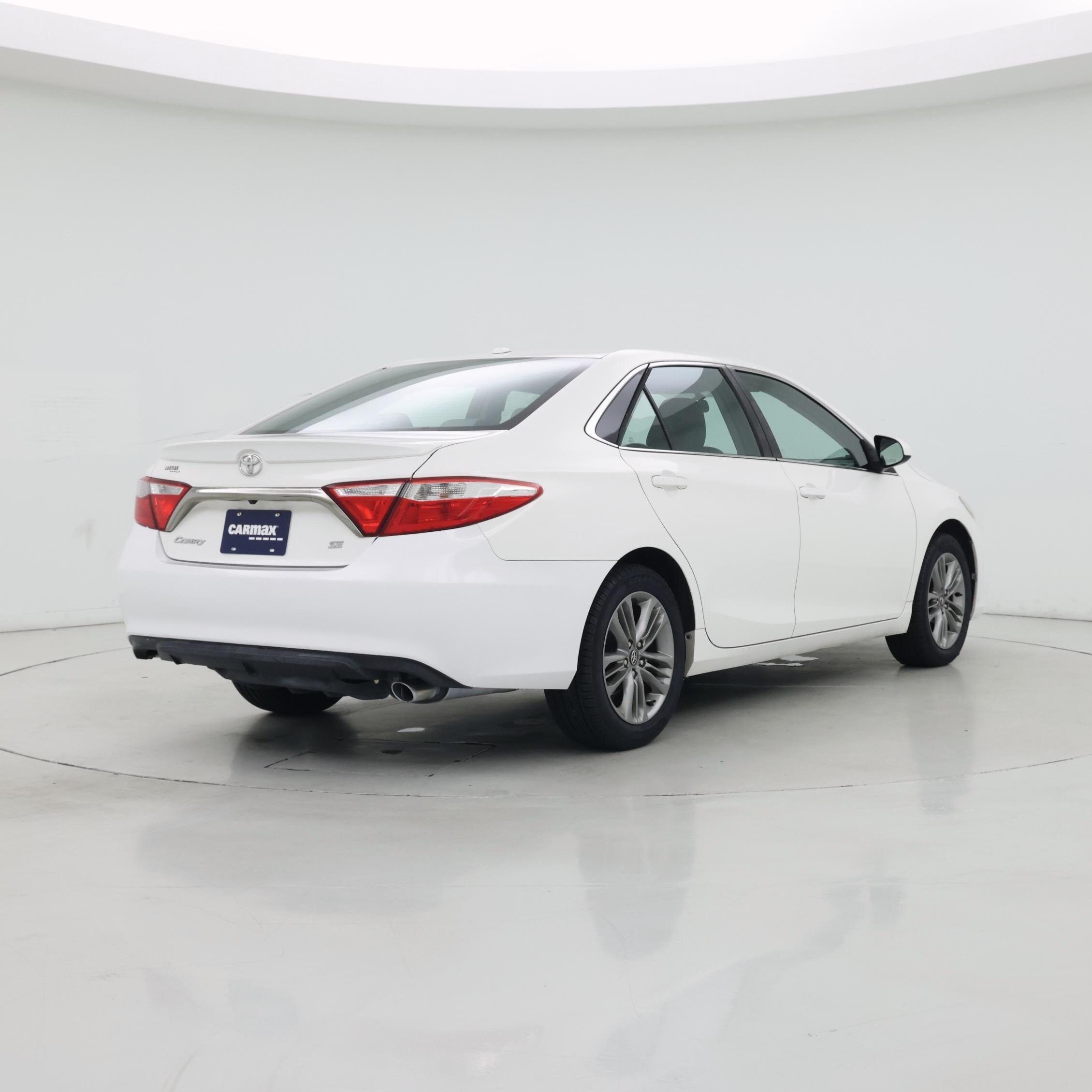 Thumbnail: 2017 Toyota Camry - 8