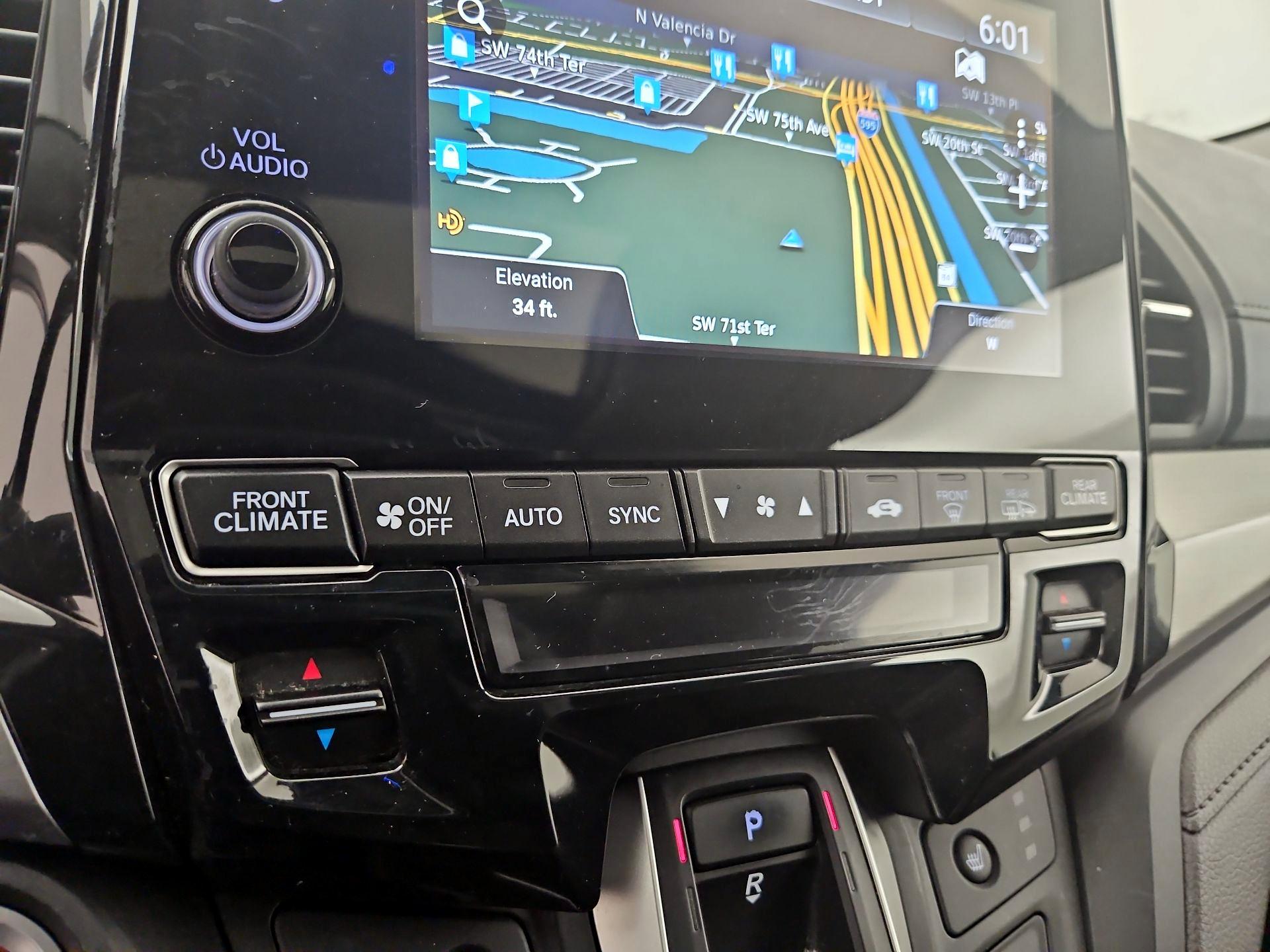 Thumbnail: 2018 Honda Odyssey - 17