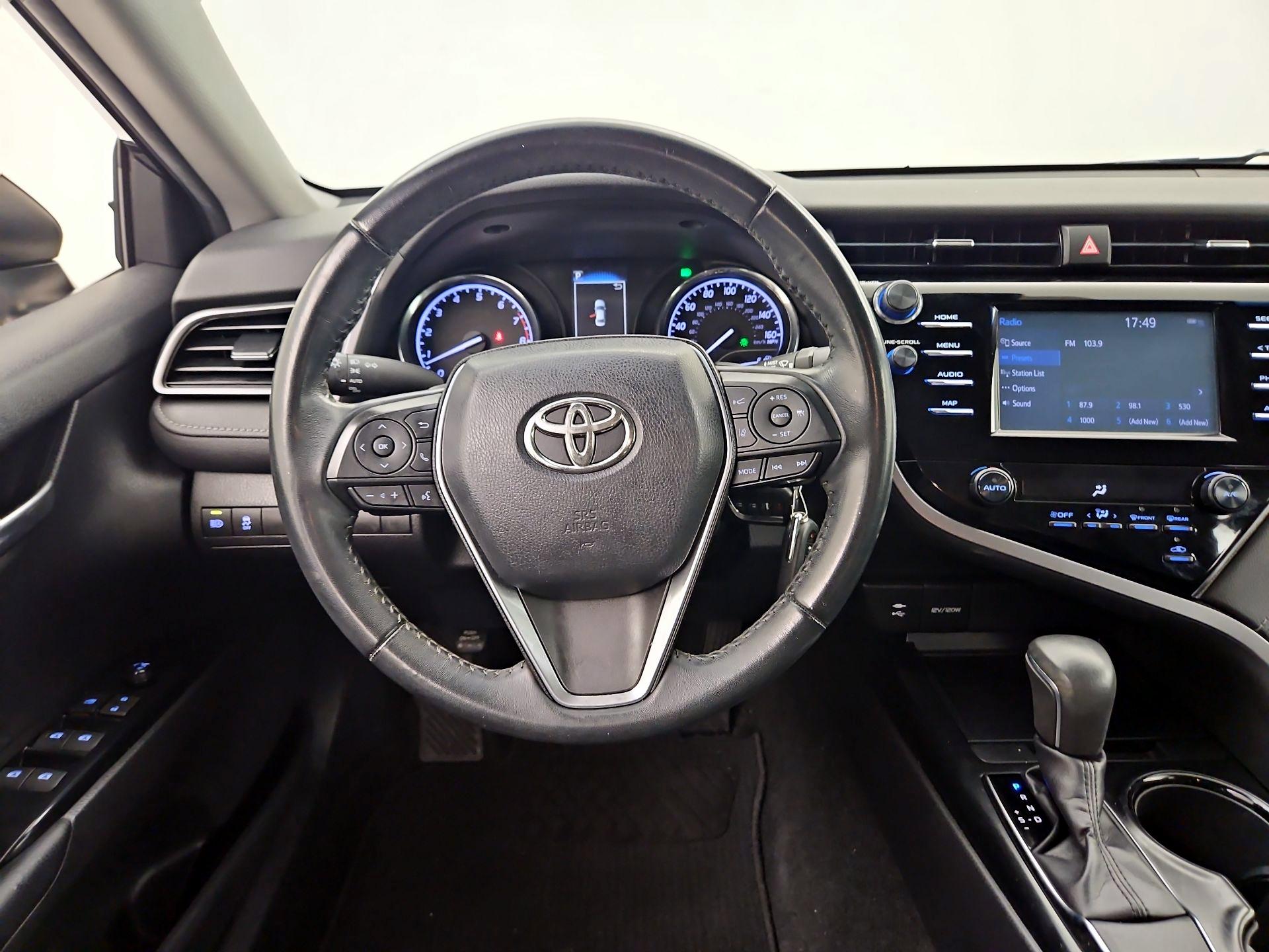 Thumbnail: 2019 Toyota Camry - 10