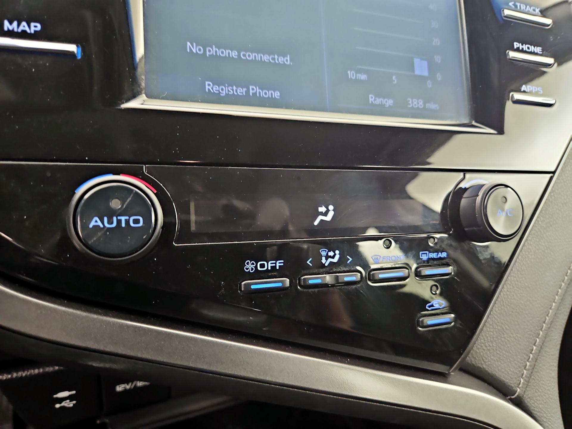 Thumbnail: 2019 Toyota Camry - 15