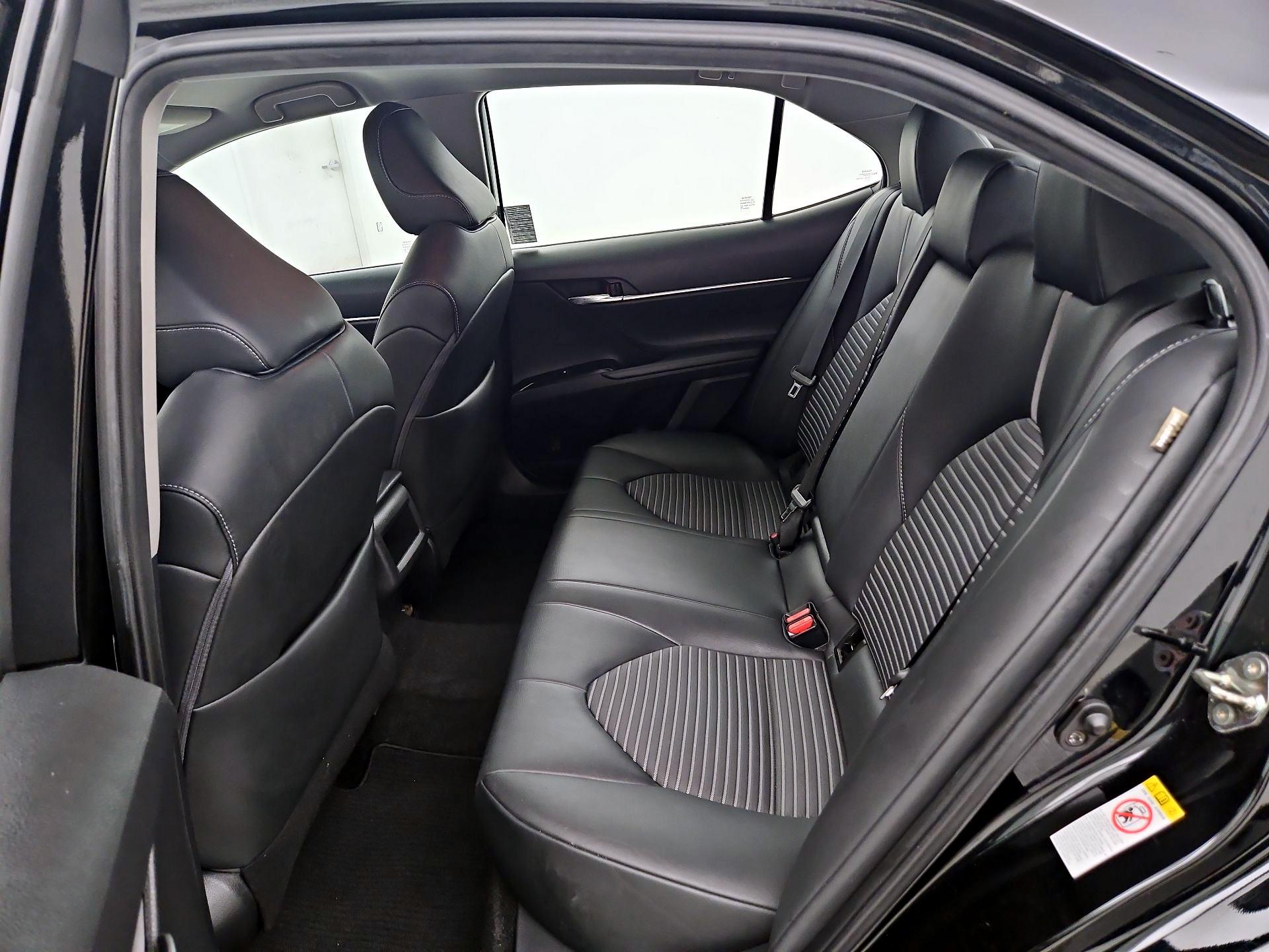 Thumbnail: 2019 Toyota Camry - 18