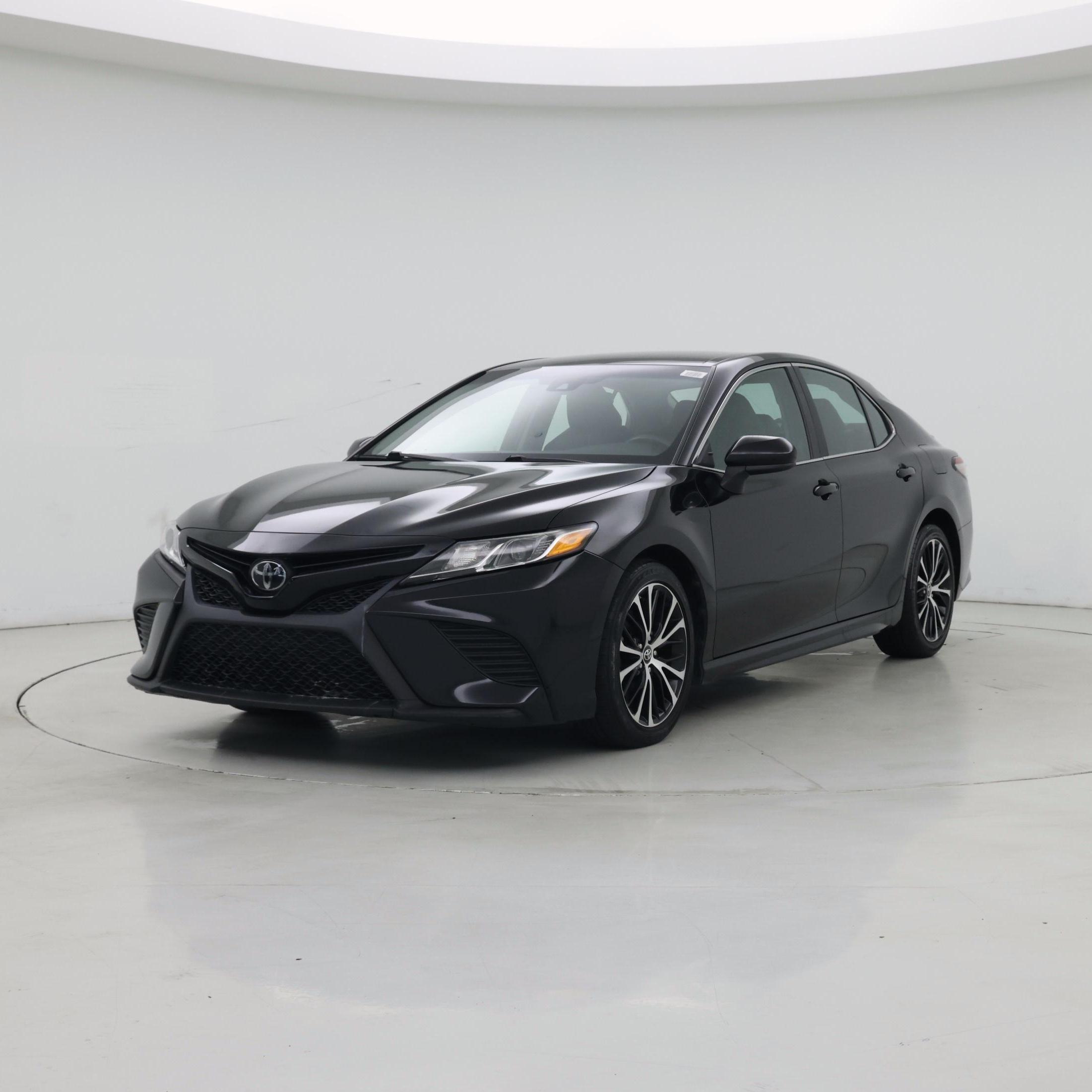 Thumbnail: 2019 Toyota Camry - 4
