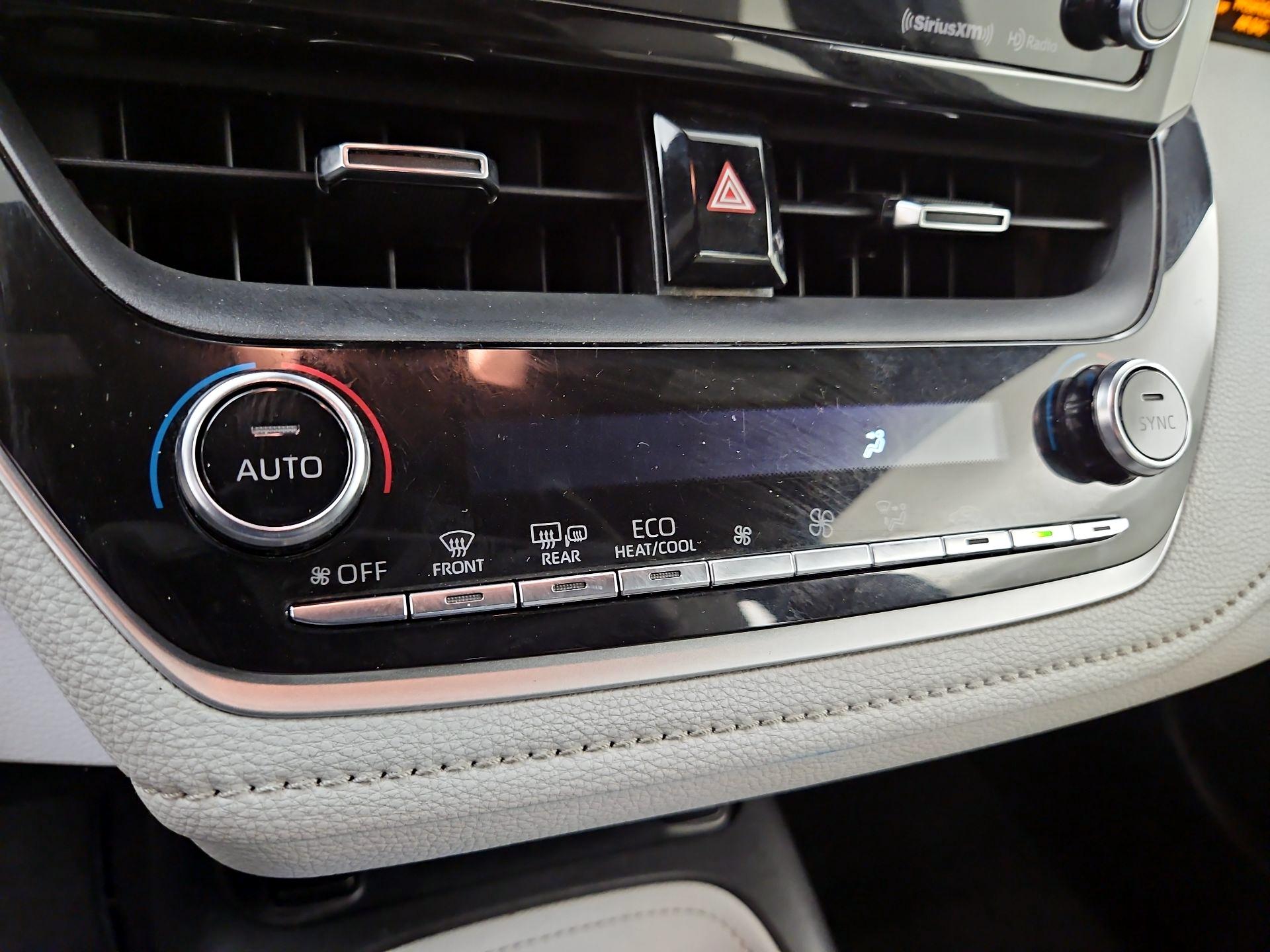 Thumbnail: 2021 Toyota Corolla - 16