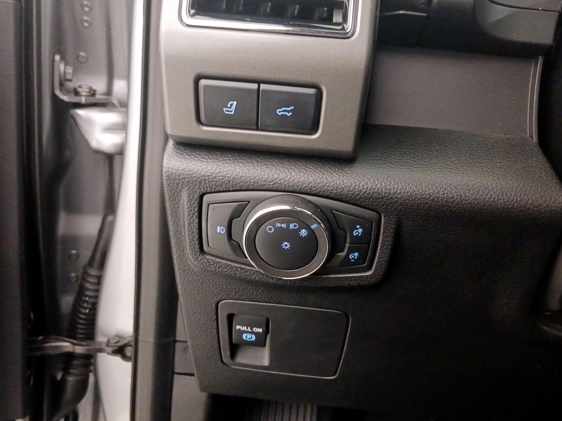 Thumbnail: 2020 Ford Expedition - 13