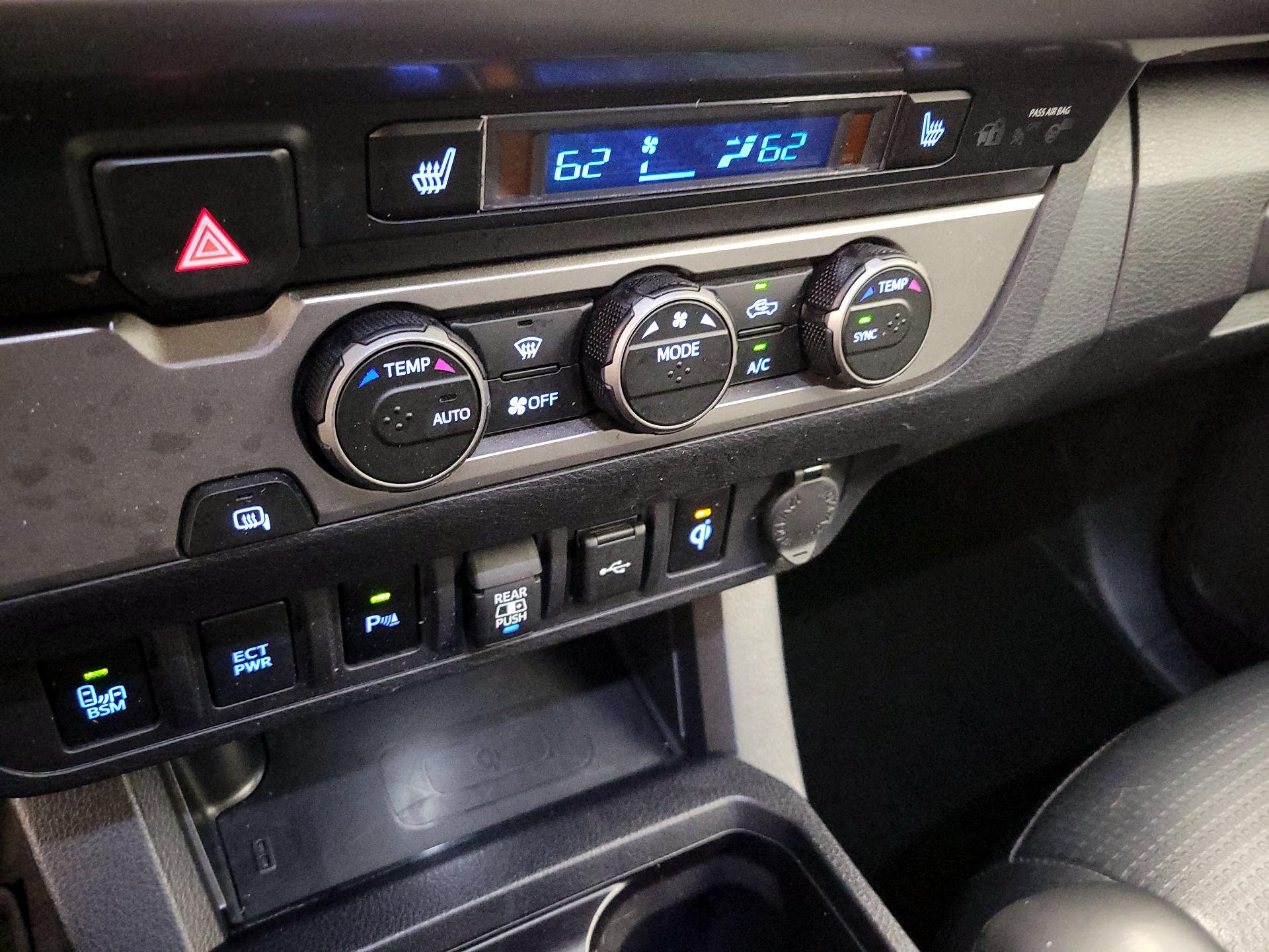 Thumbnail: 2022 Toyota Tacoma - 17