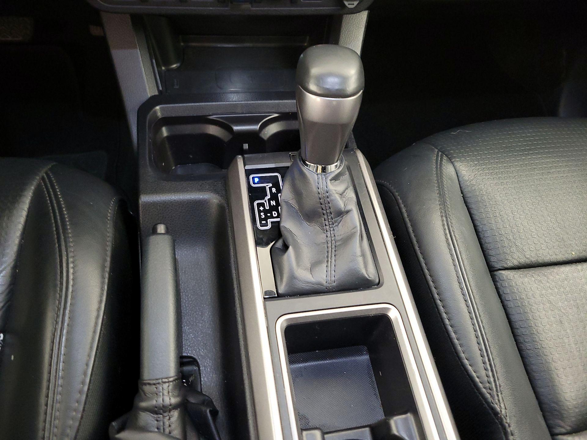 Thumbnail: 2022 Toyota Tacoma - 18