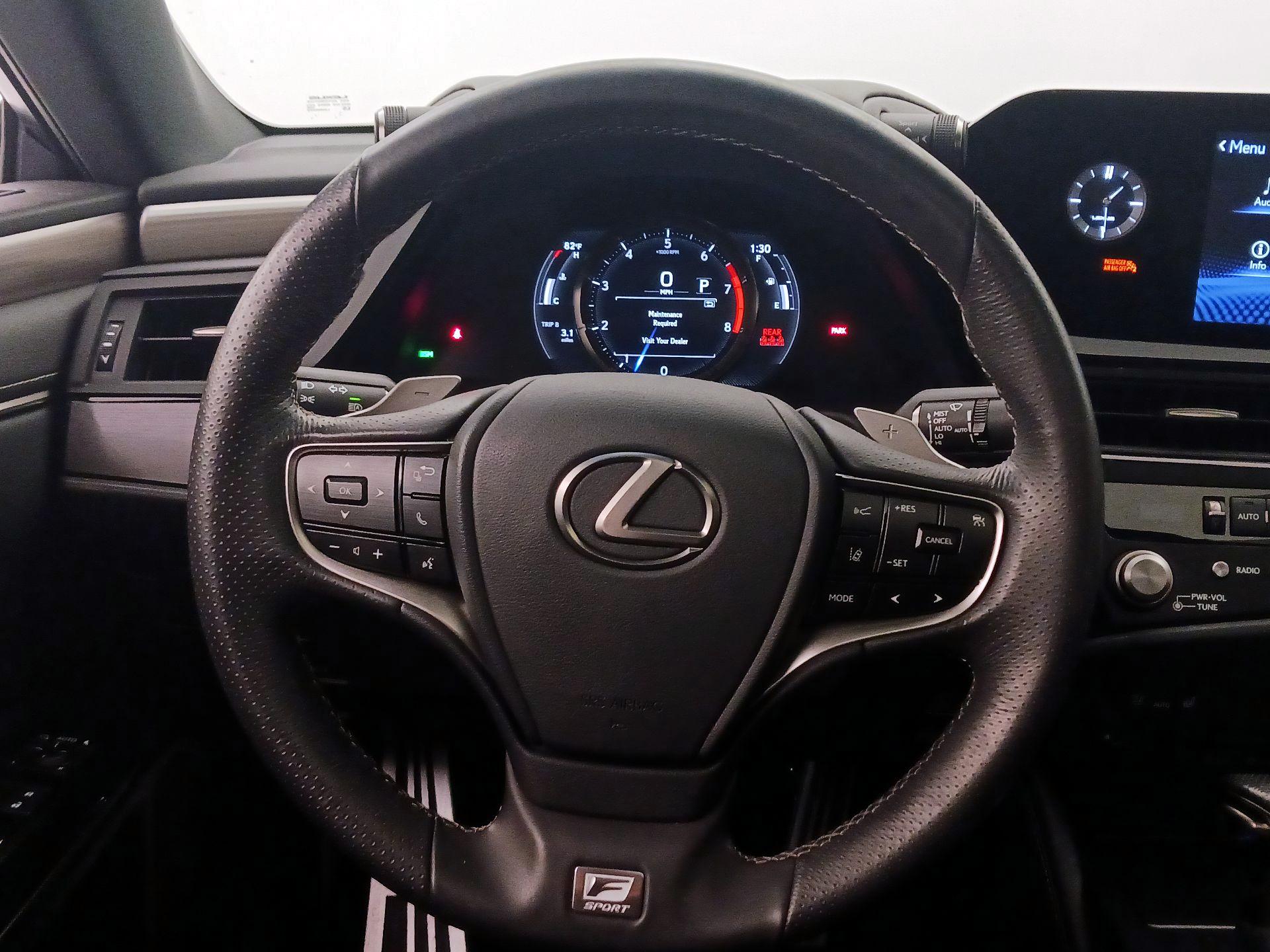 Thumbnail: 2022 Lexus ES - 10