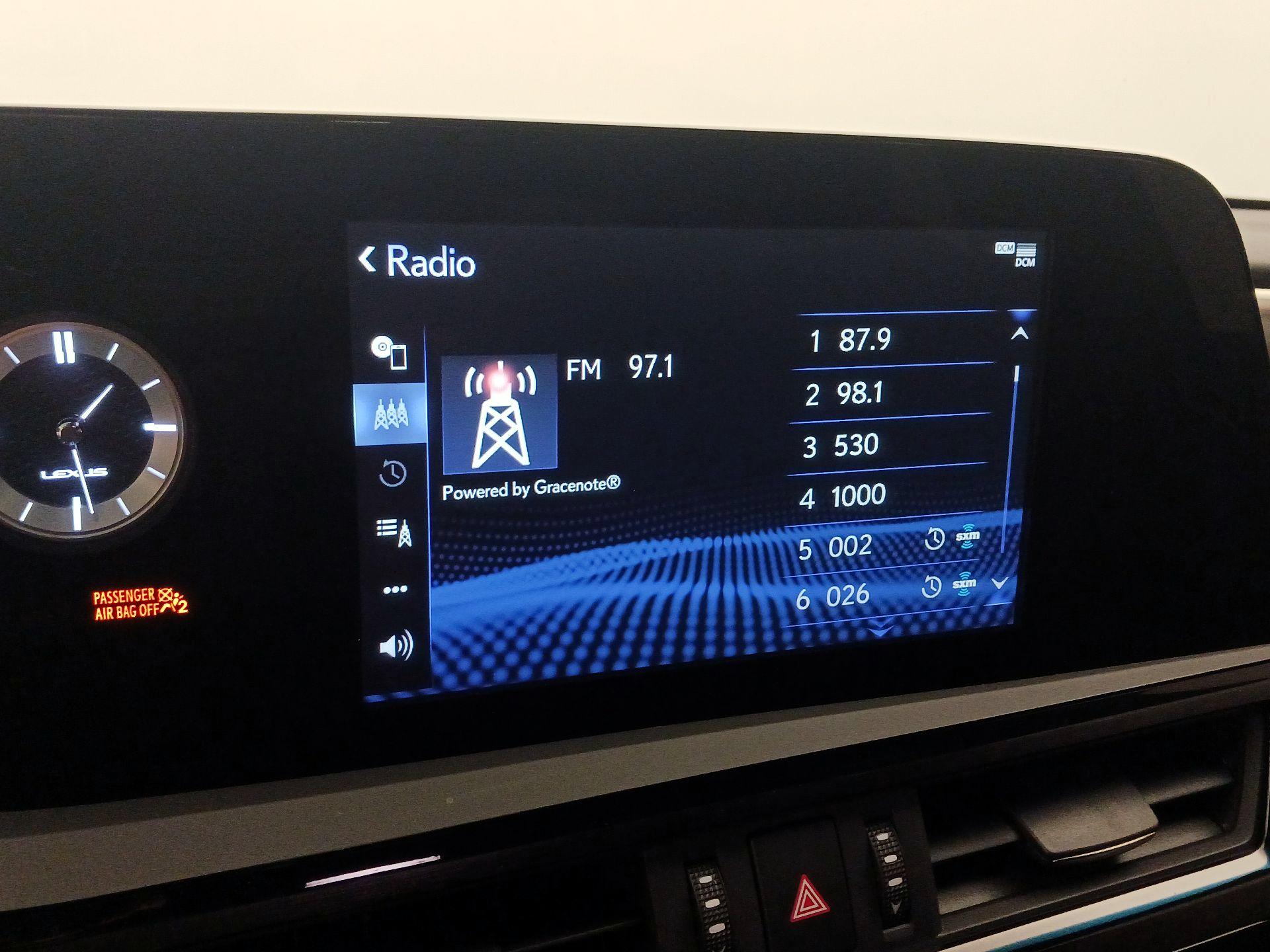 Thumbnail: 2022 Lexus ES - 15