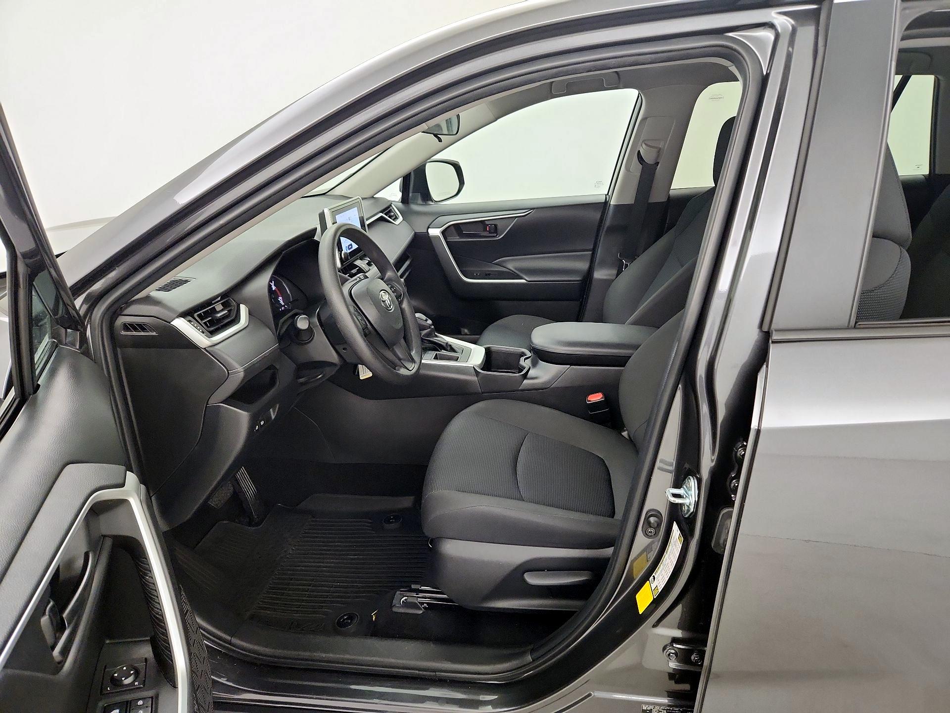 Thumbnail: 2023 Toyota RAV4 - 11