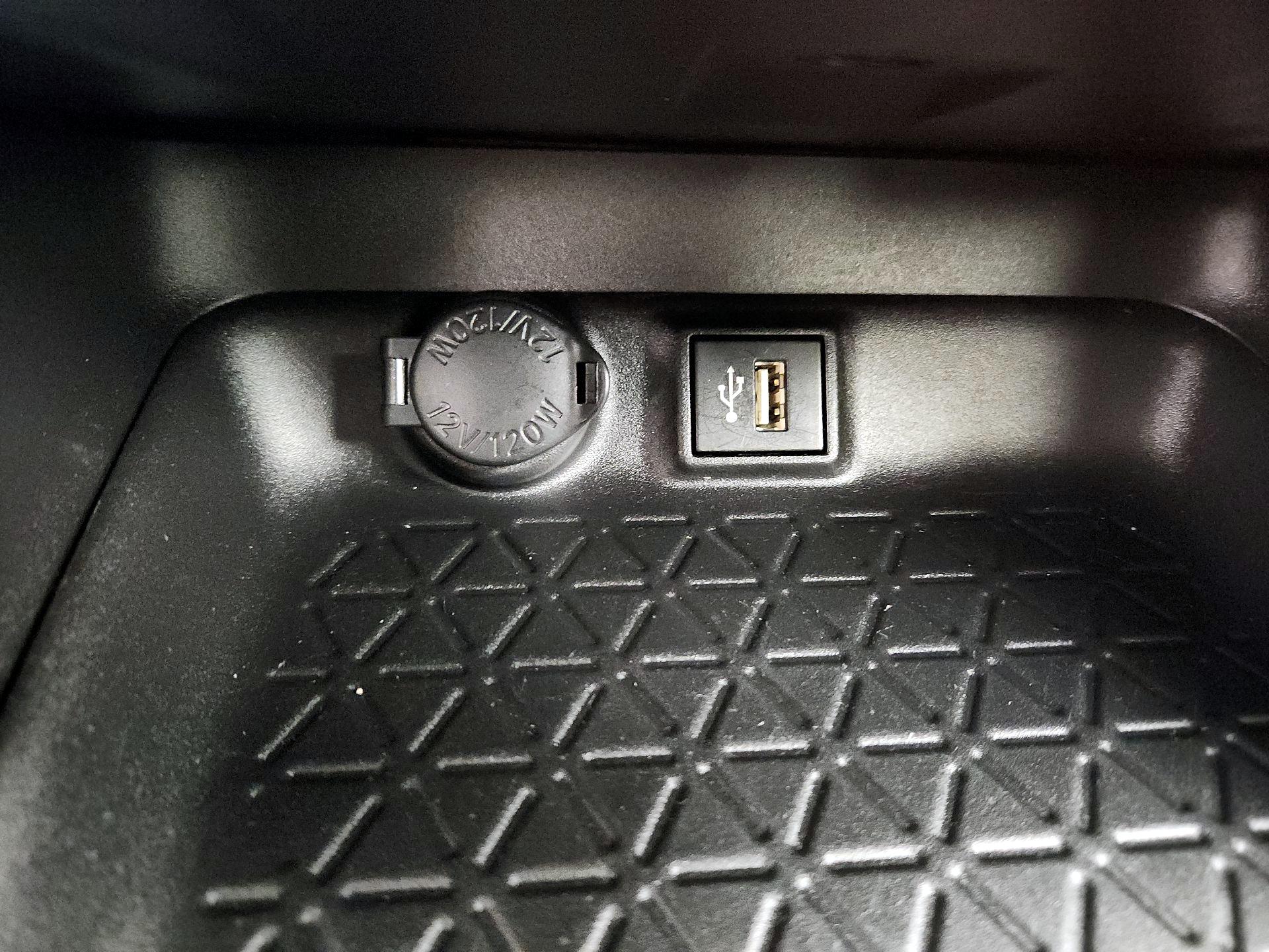 Thumbnail: 2023 Toyota RAV4 - 18