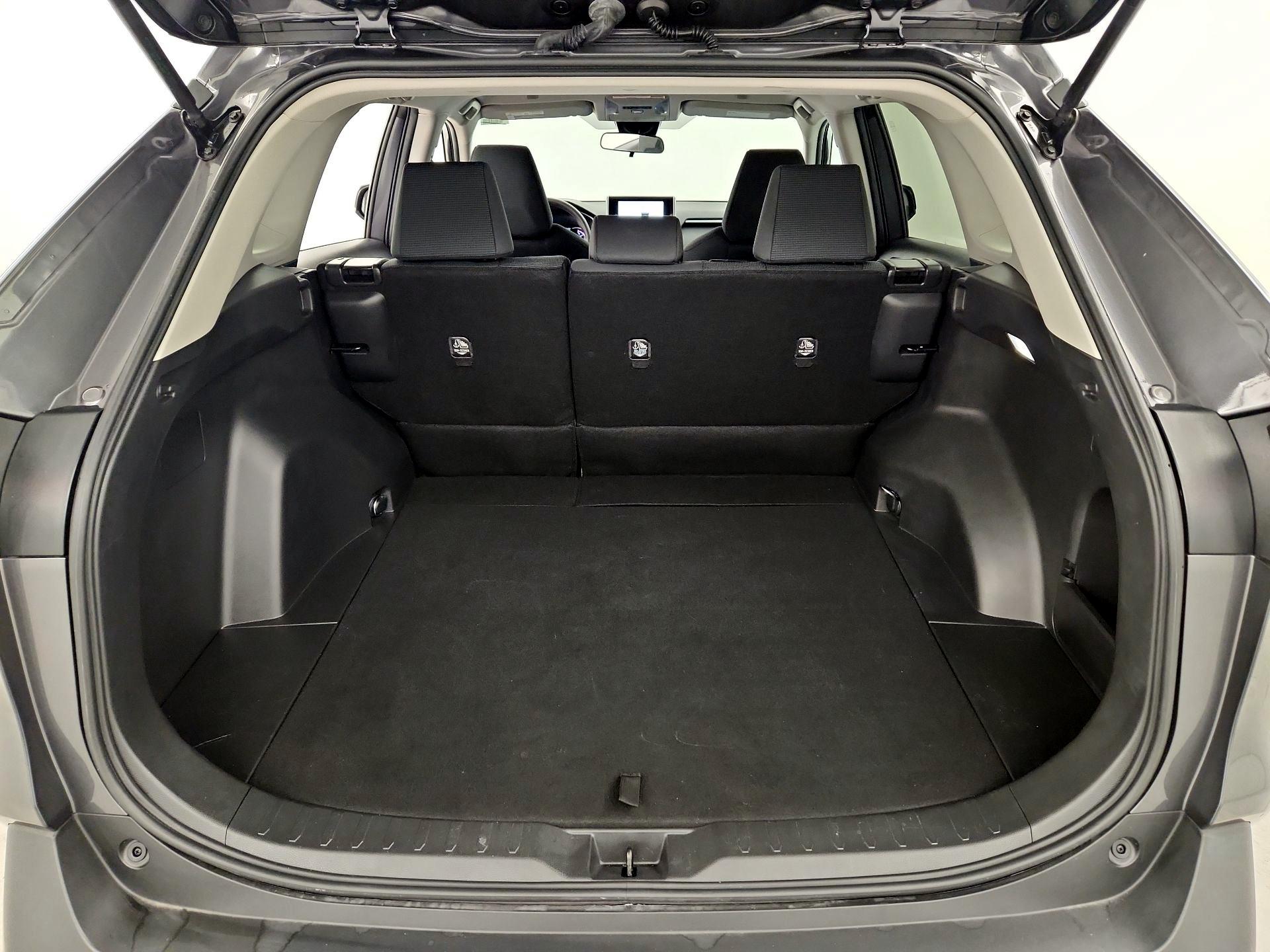 Thumbnail: 2023 Toyota RAV4 - 20