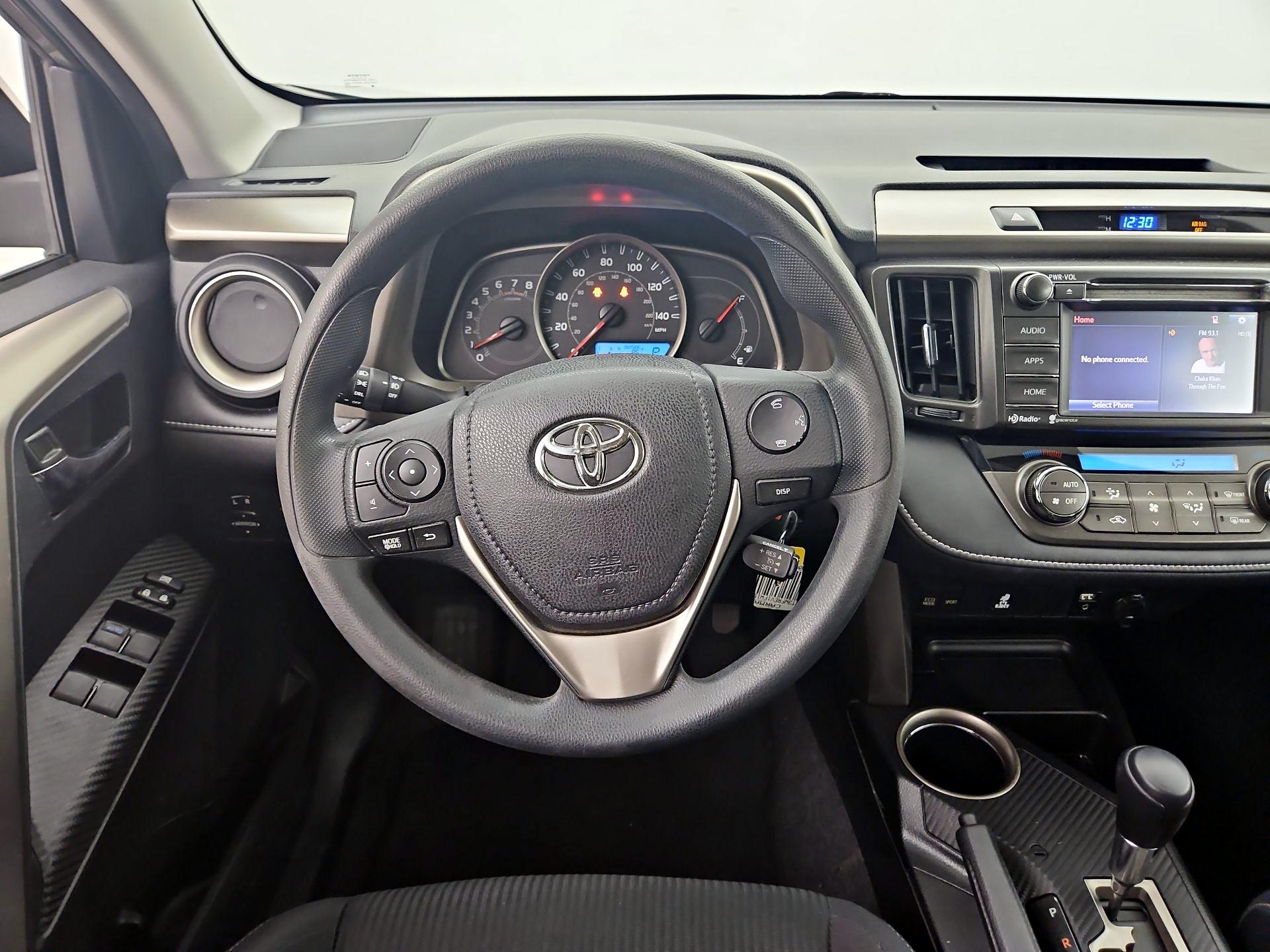 Thumbnail: 2015 Toyota RAV4 - 10