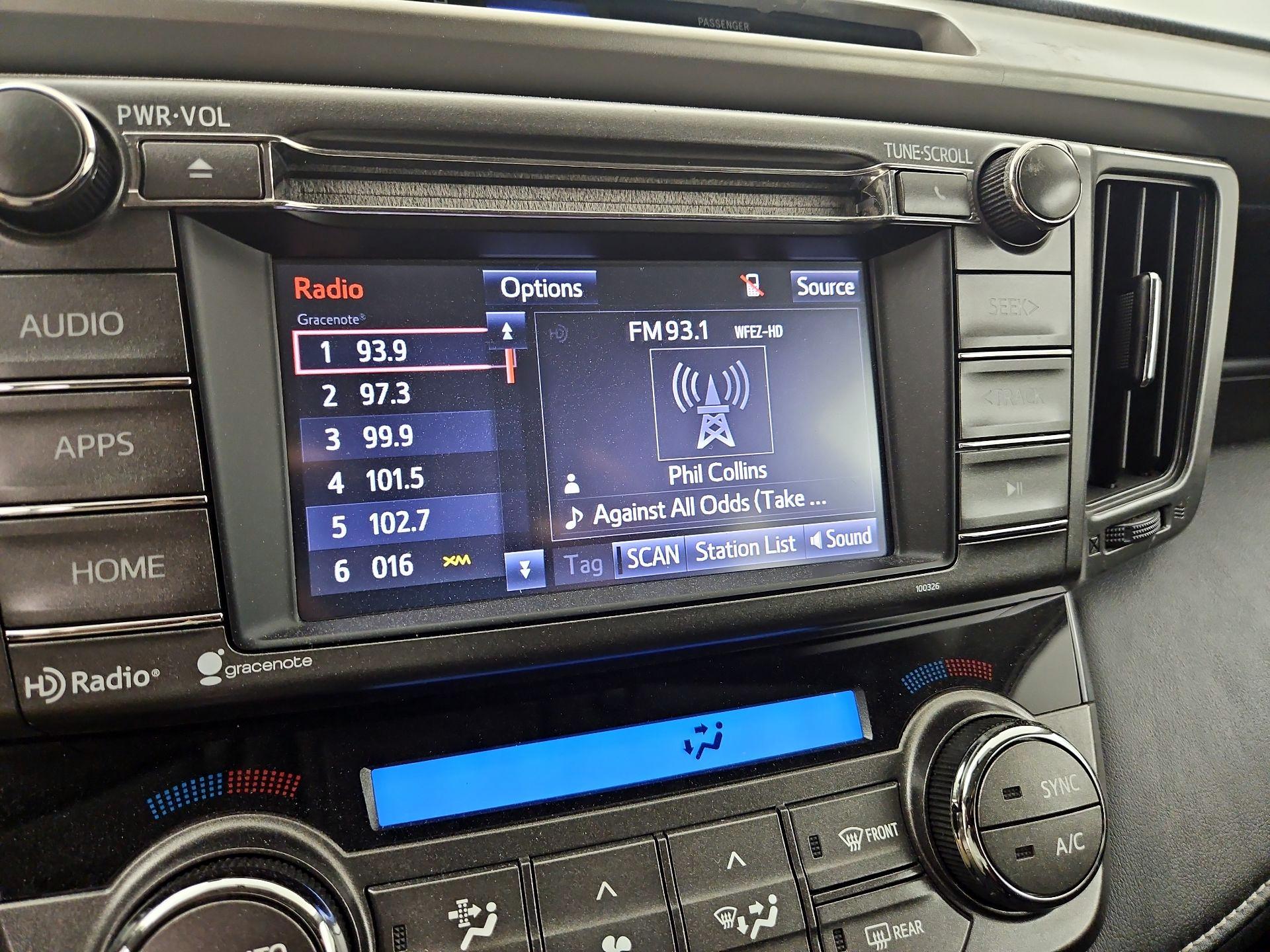 Thumbnail: 2015 Toyota RAV4 - 15