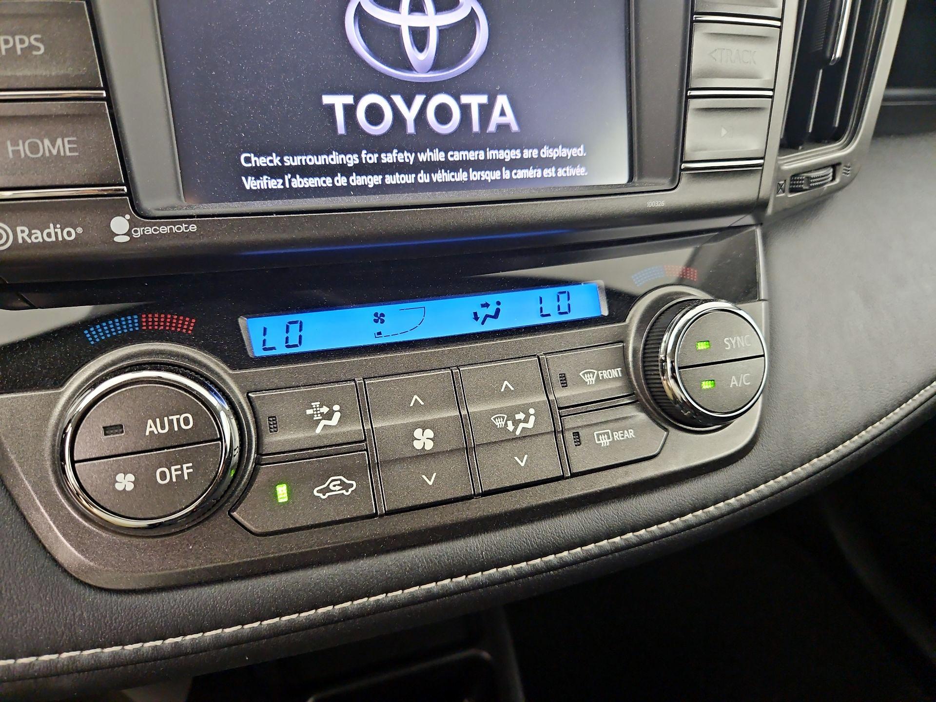 Thumbnail: 2015 Toyota RAV4 - 16