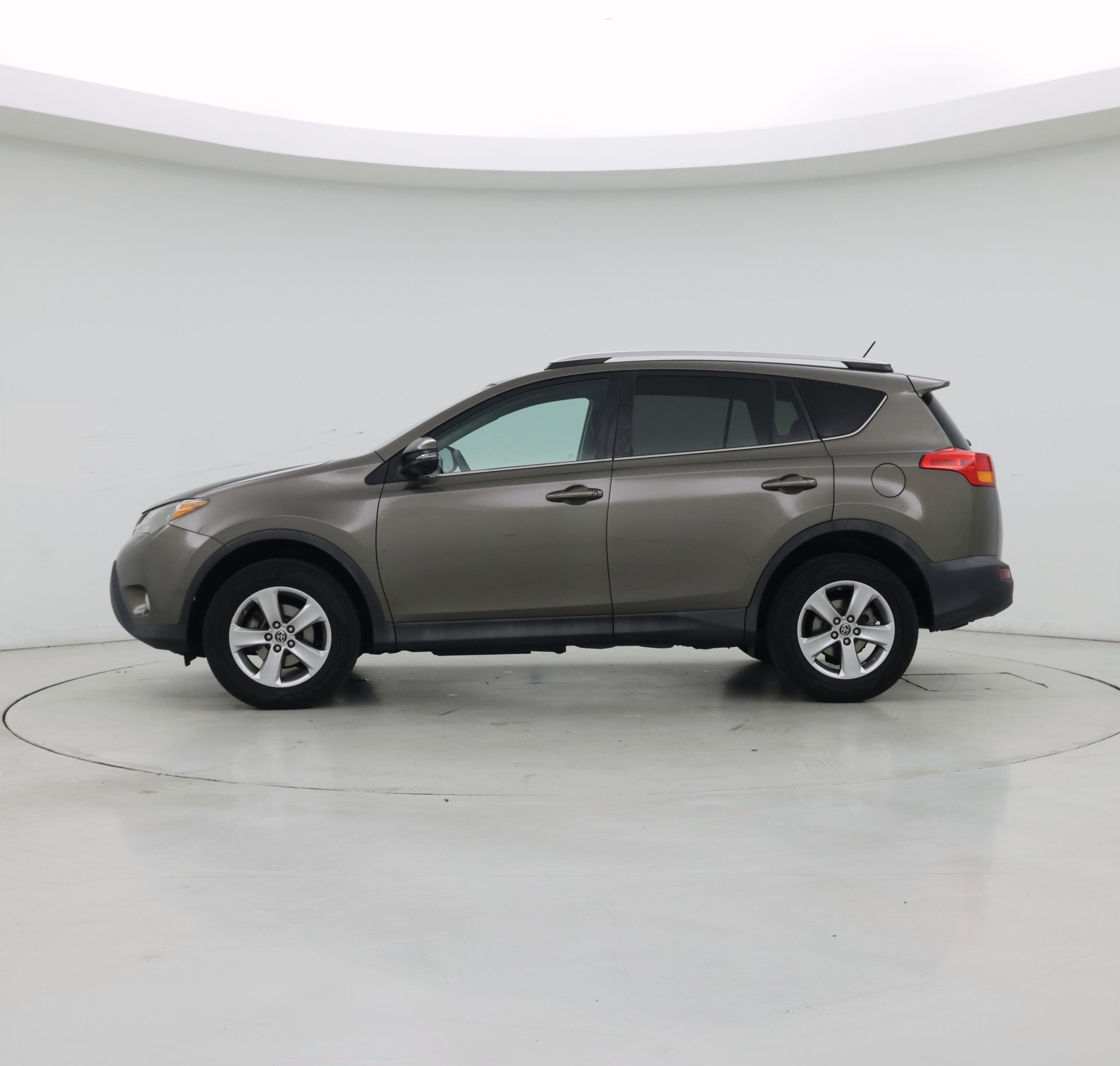 Thumbnail: 2015 Toyota RAV4 - 3
